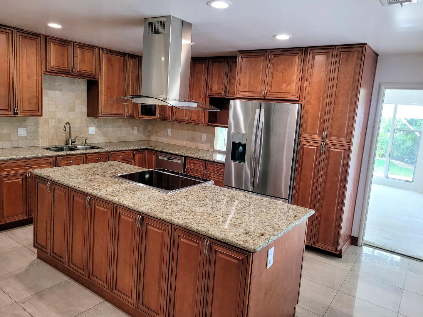 Detail Gallery Image 13 of 36 For 15241 Camelot Dr, San Jose,  CA 95132 - 3 Beds | 2 Baths