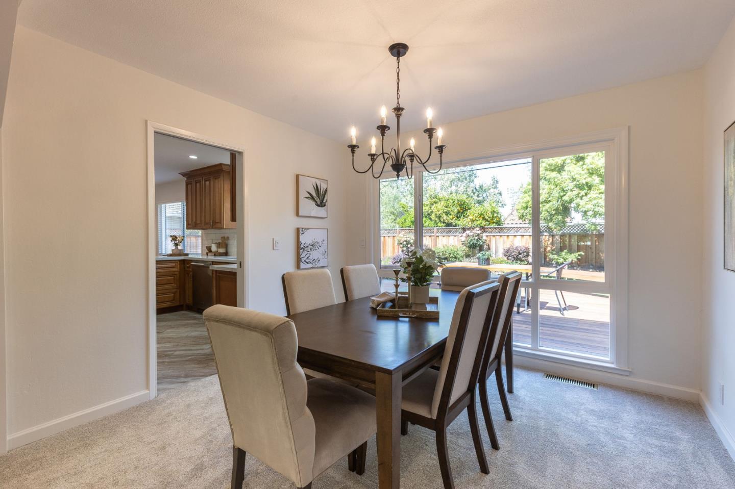 Detail Gallery Image 11 of 49 For 2550 Fairglen Dr, San Jose,  CA 95125 - 5 Beds | 2/1 Baths
