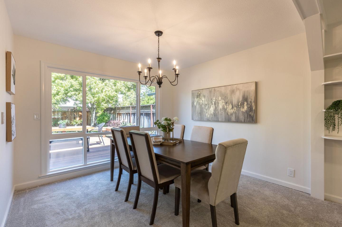 Detail Gallery Image 12 of 49 For 2550 Fairglen Dr, San Jose,  CA 95125 - 5 Beds | 2/1 Baths