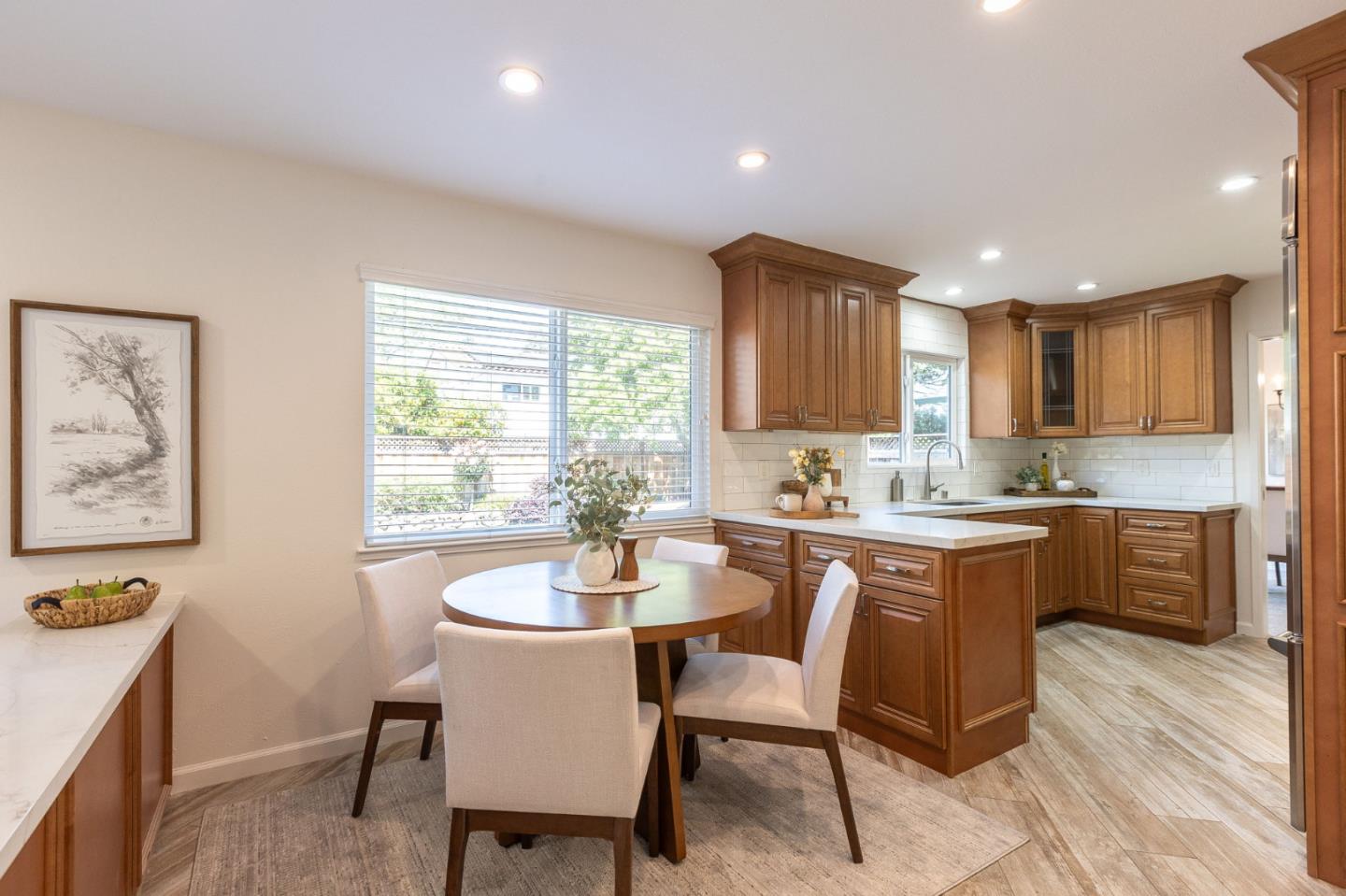 Detail Gallery Image 19 of 49 For 2550 Fairglen Dr, San Jose,  CA 95125 - 5 Beds | 2/1 Baths