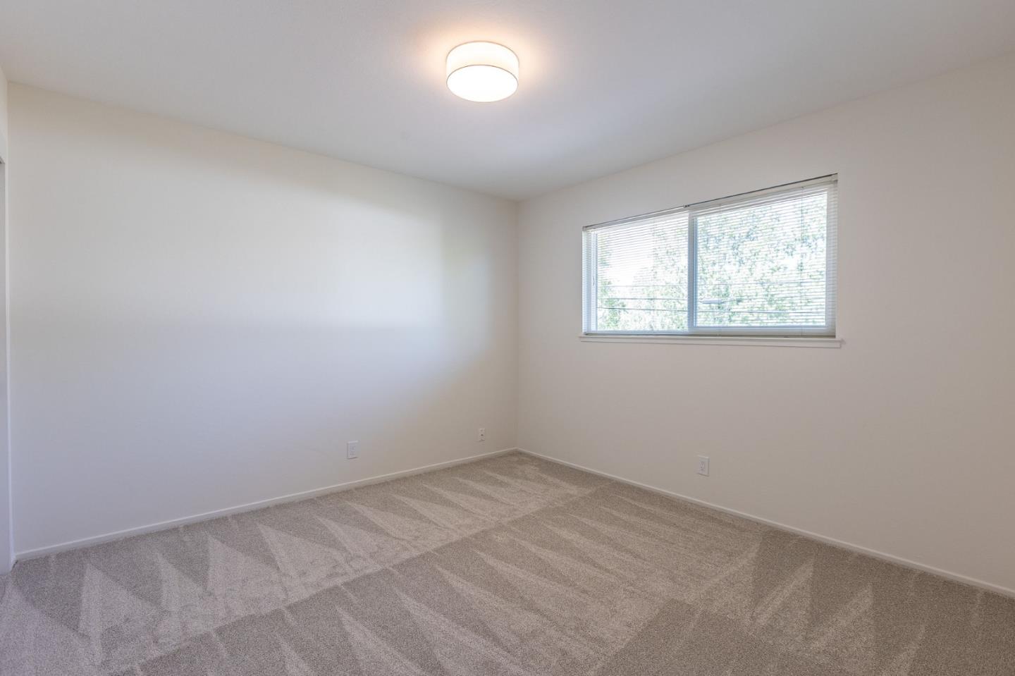 Detail Gallery Image 33 of 49 For 2550 Fairglen Dr, San Jose,  CA 95125 - 5 Beds | 2/1 Baths