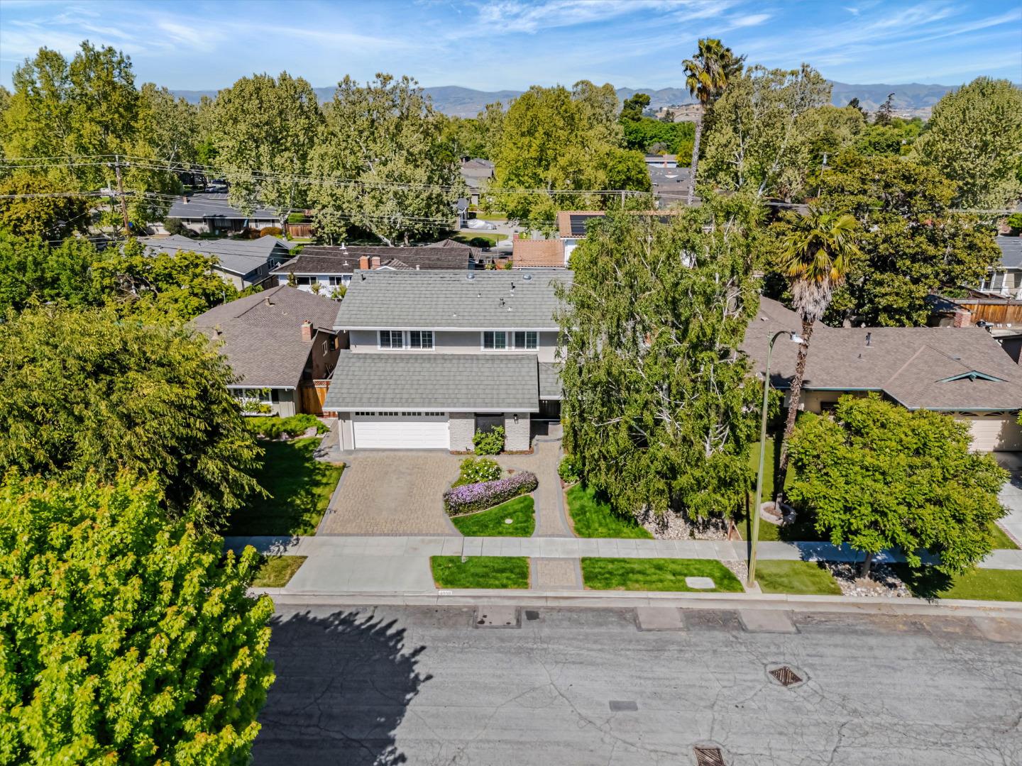 Detail Gallery Image 45 of 49 For 2550 Fairglen Dr, San Jose,  CA 95125 - 5 Beds | 2/1 Baths