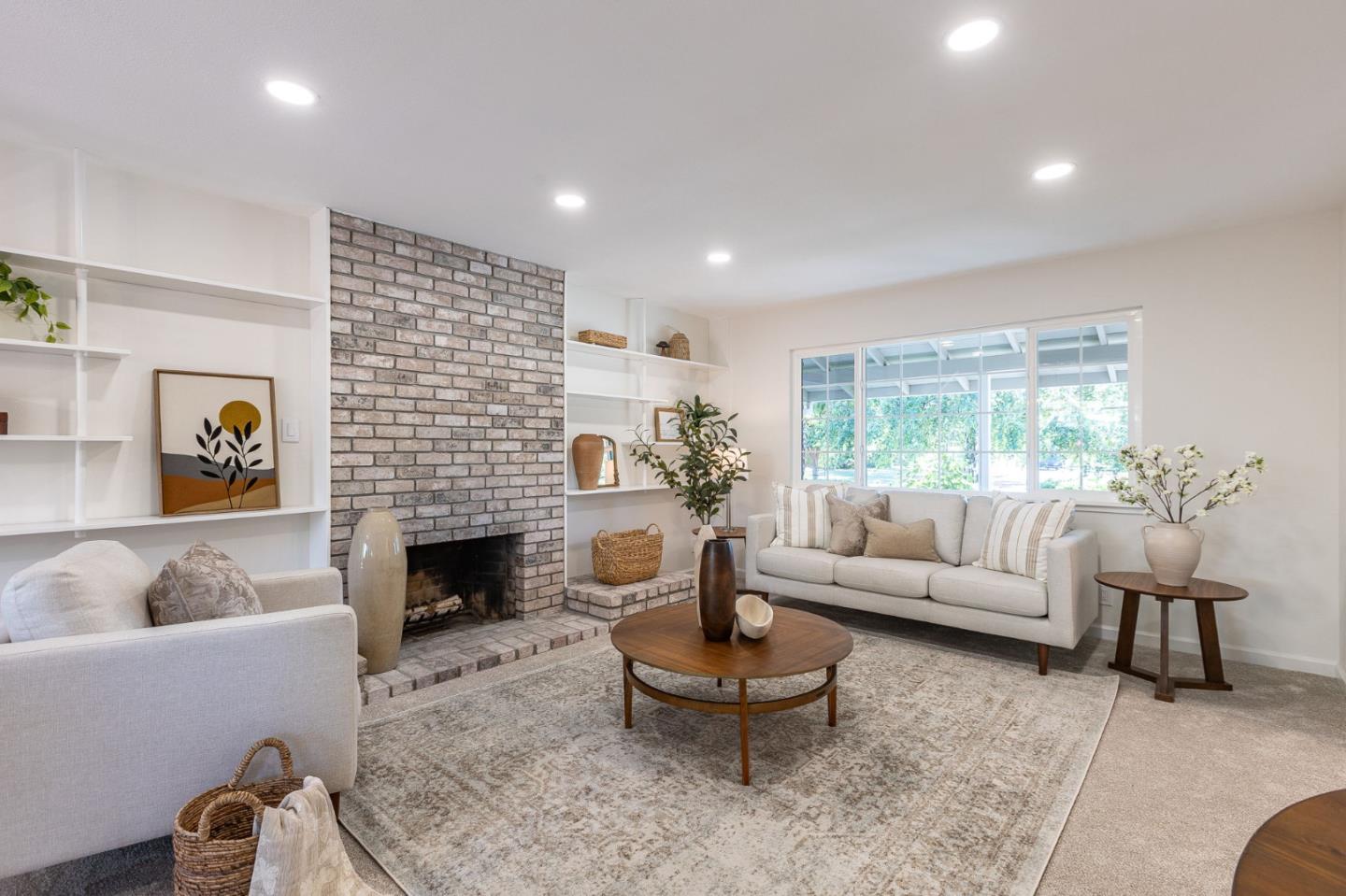 Detail Gallery Image 6 of 49 For 2550 Fairglen Dr, San Jose,  CA 95125 - 5 Beds | 2/1 Baths