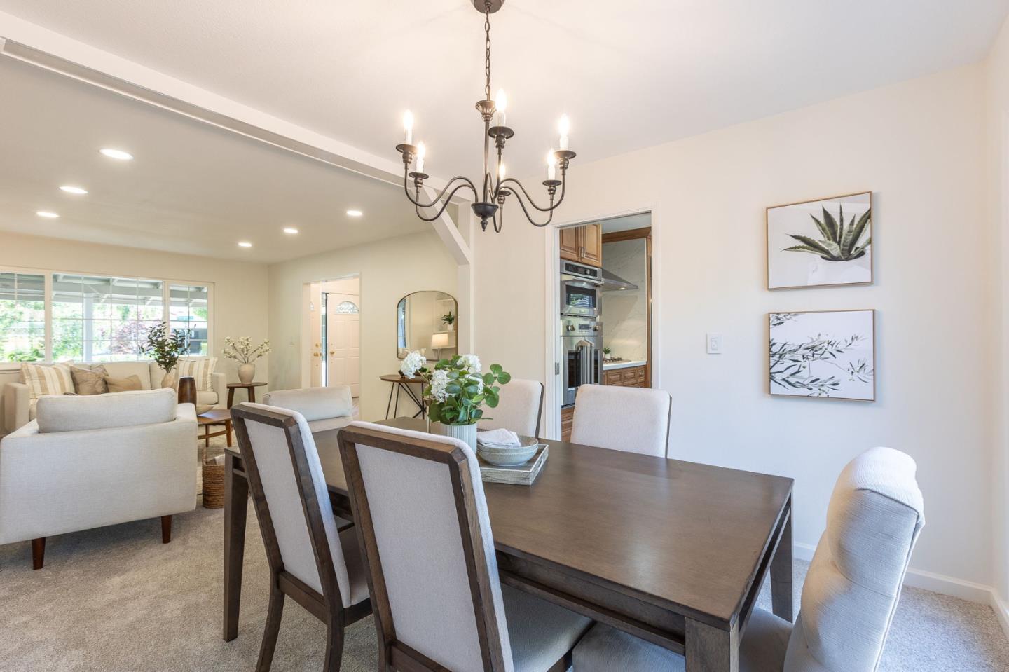 Detail Gallery Image 9 of 49 For 2550 Fairglen Dr, San Jose,  CA 95125 - 5 Beds | 2/1 Baths