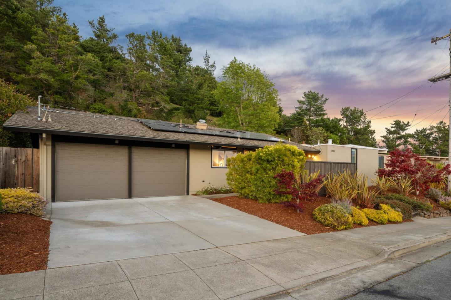 Detail Gallery Image 2 of 63 For 1719 Yorktown Rd, San Mateo,  CA 94402 - 4 Beds | 2 Baths