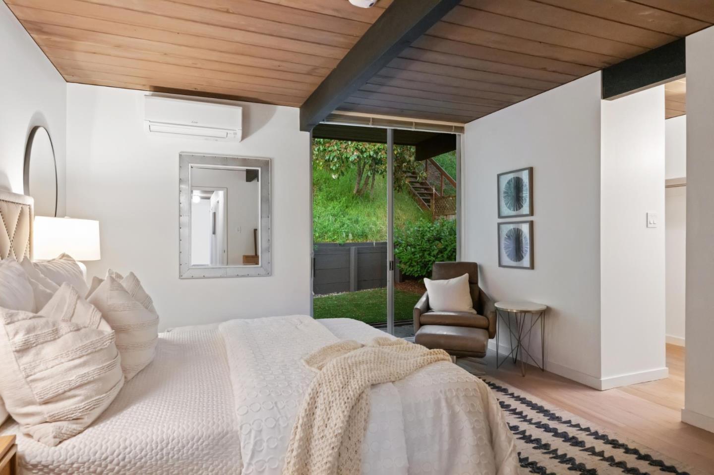 Detail Gallery Image 33 of 63 For 1719 Yorktown Rd, San Mateo,  CA 94402 - 4 Beds | 2 Baths