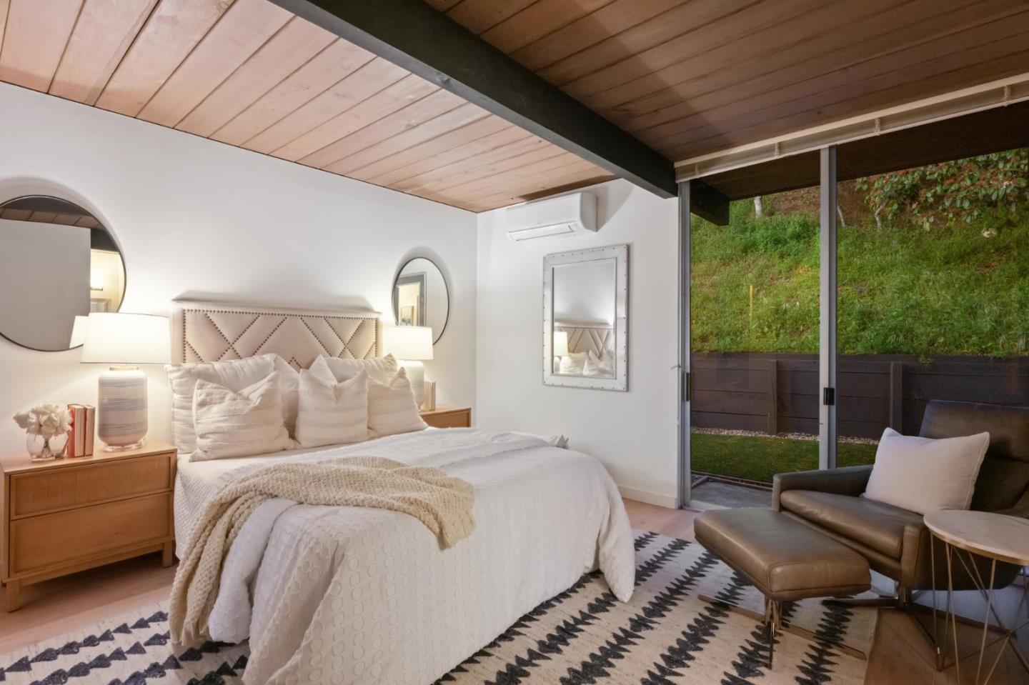Detail Gallery Image 34 of 63 For 1719 Yorktown Rd, San Mateo,  CA 94402 - 4 Beds | 2 Baths