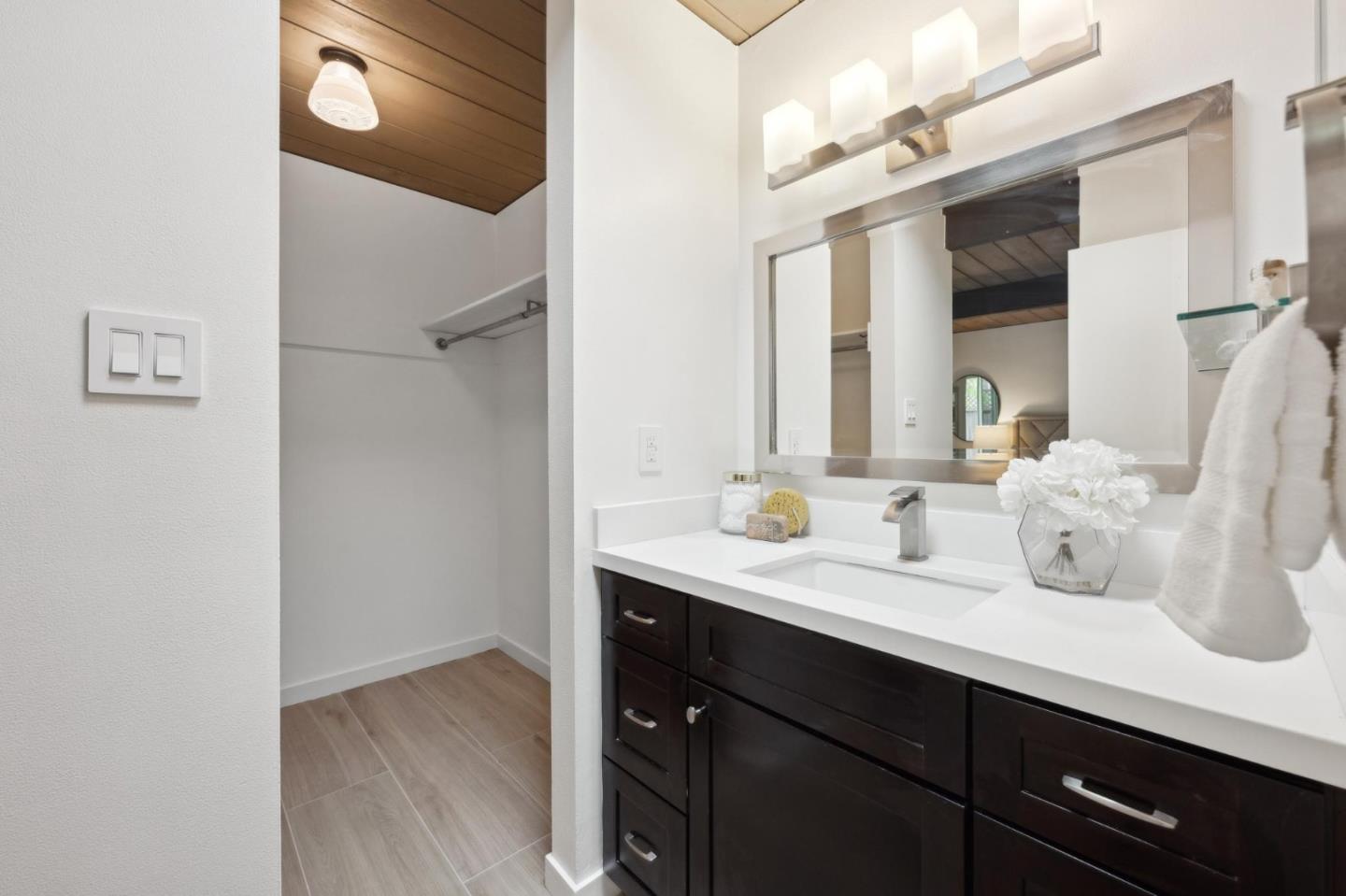 Detail Gallery Image 39 of 63 For 1719 Yorktown Rd, San Mateo,  CA 94402 - 4 Beds | 2 Baths