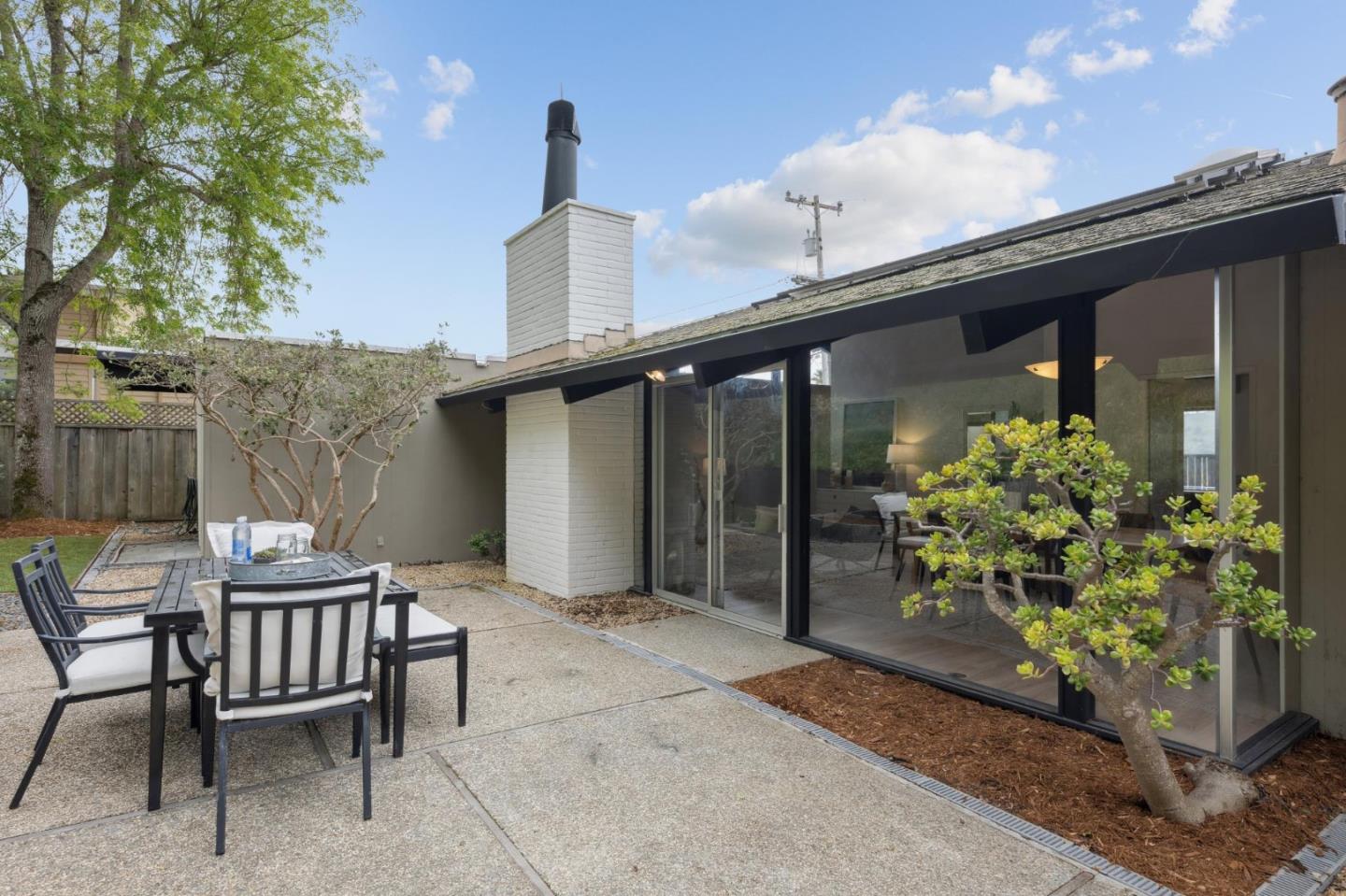 Detail Gallery Image 57 of 63 For 1719 Yorktown Rd, San Mateo,  CA 94402 - 4 Beds | 2 Baths