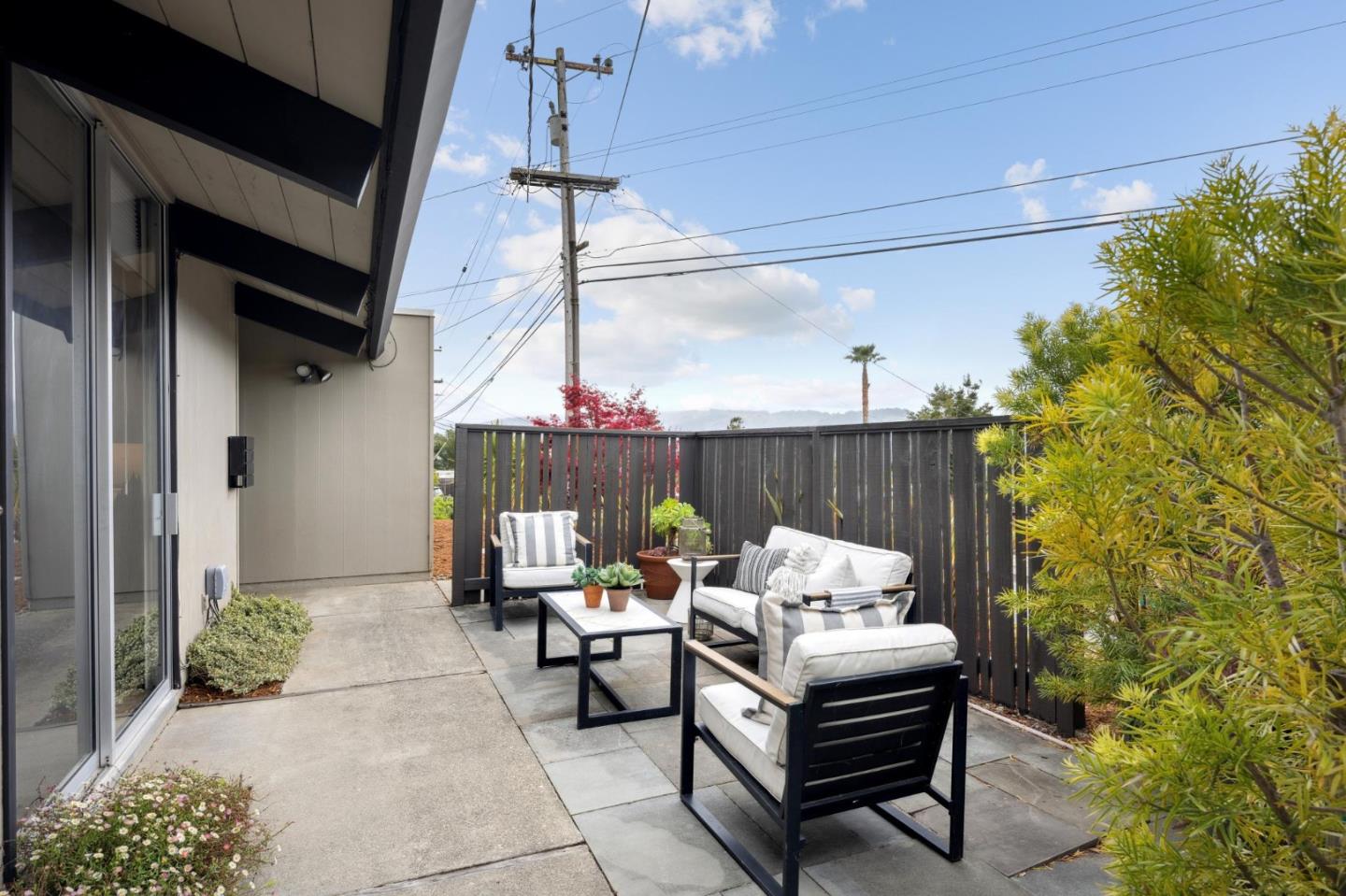 Detail Gallery Image 6 of 63 For 1719 Yorktown Rd, San Mateo,  CA 94402 - 4 Beds | 2 Baths