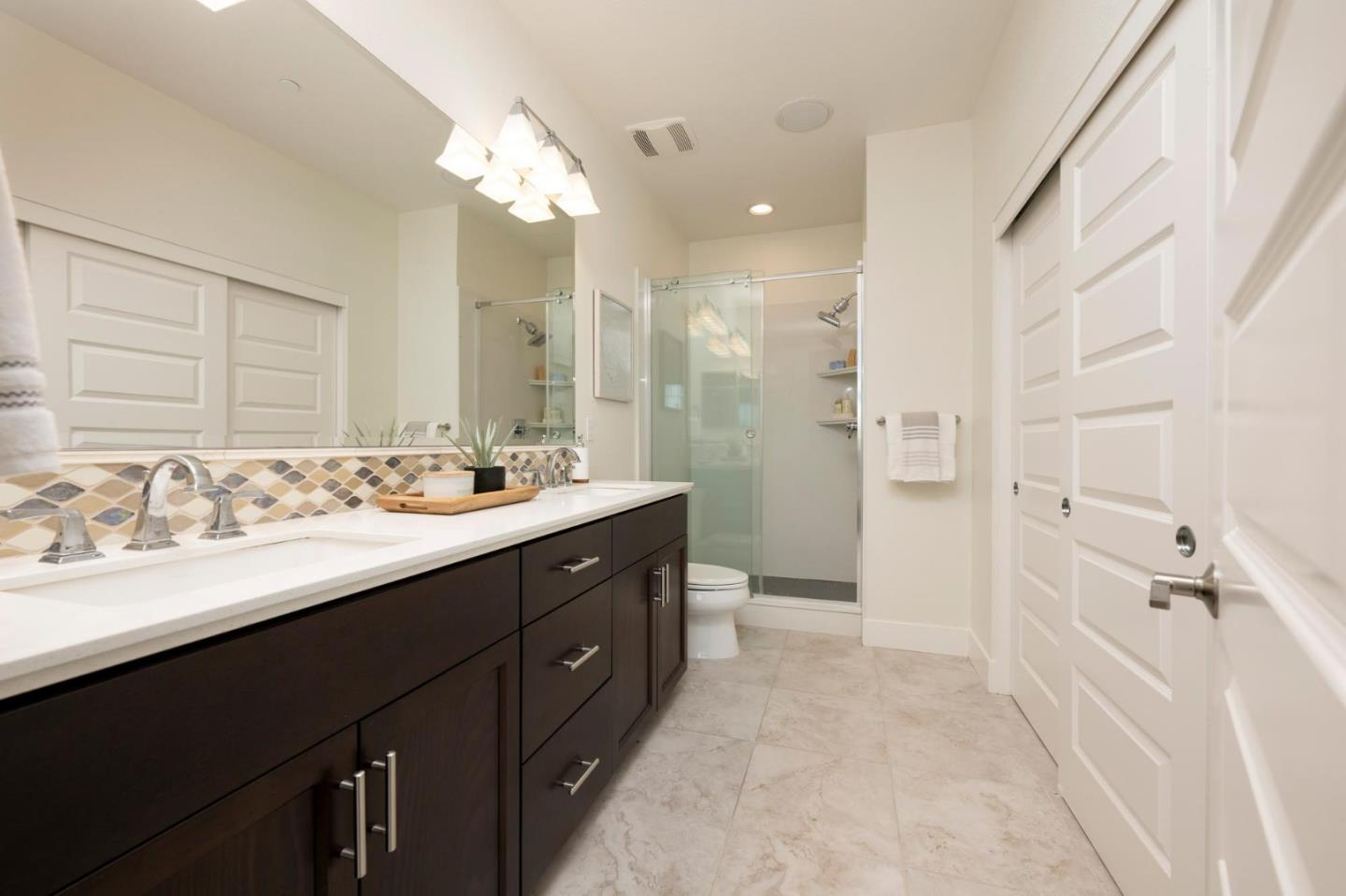Detail Gallery Image 13 of 26 For 373 Derby Ave, San Mateo,  CA 94403 - 2 Beds | 2/1 Baths