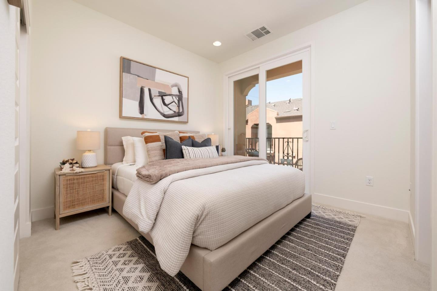 Detail Gallery Image 14 of 26 For 373 Derby Ave, San Mateo,  CA 94403 - 2 Beds | 2/1 Baths