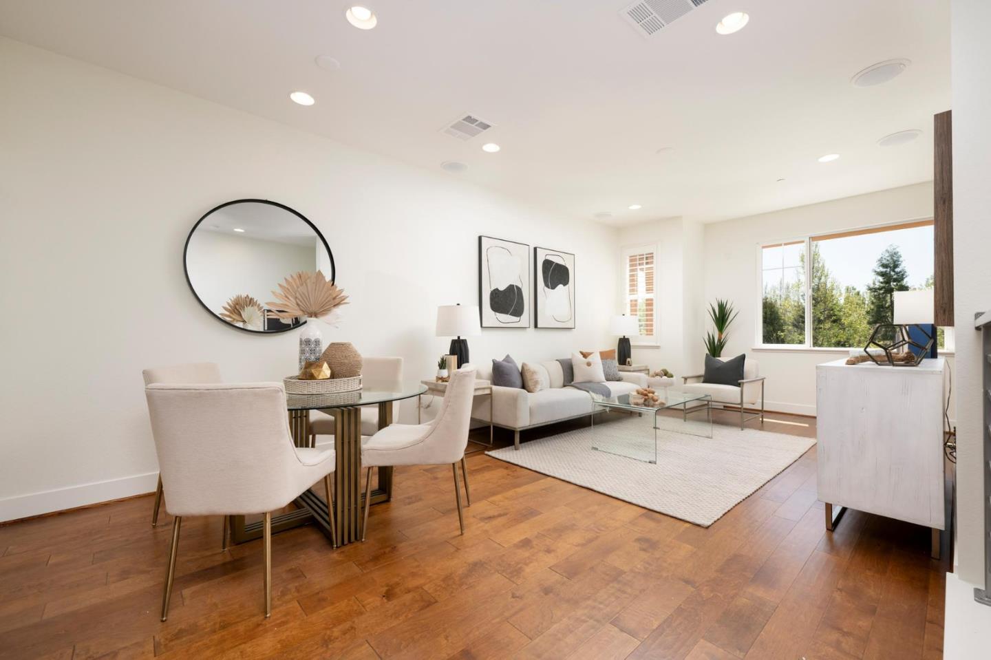 Detail Gallery Image 4 of 26 For 373 Derby Ave, San Mateo,  CA 94403 - 2 Beds | 2/1 Baths