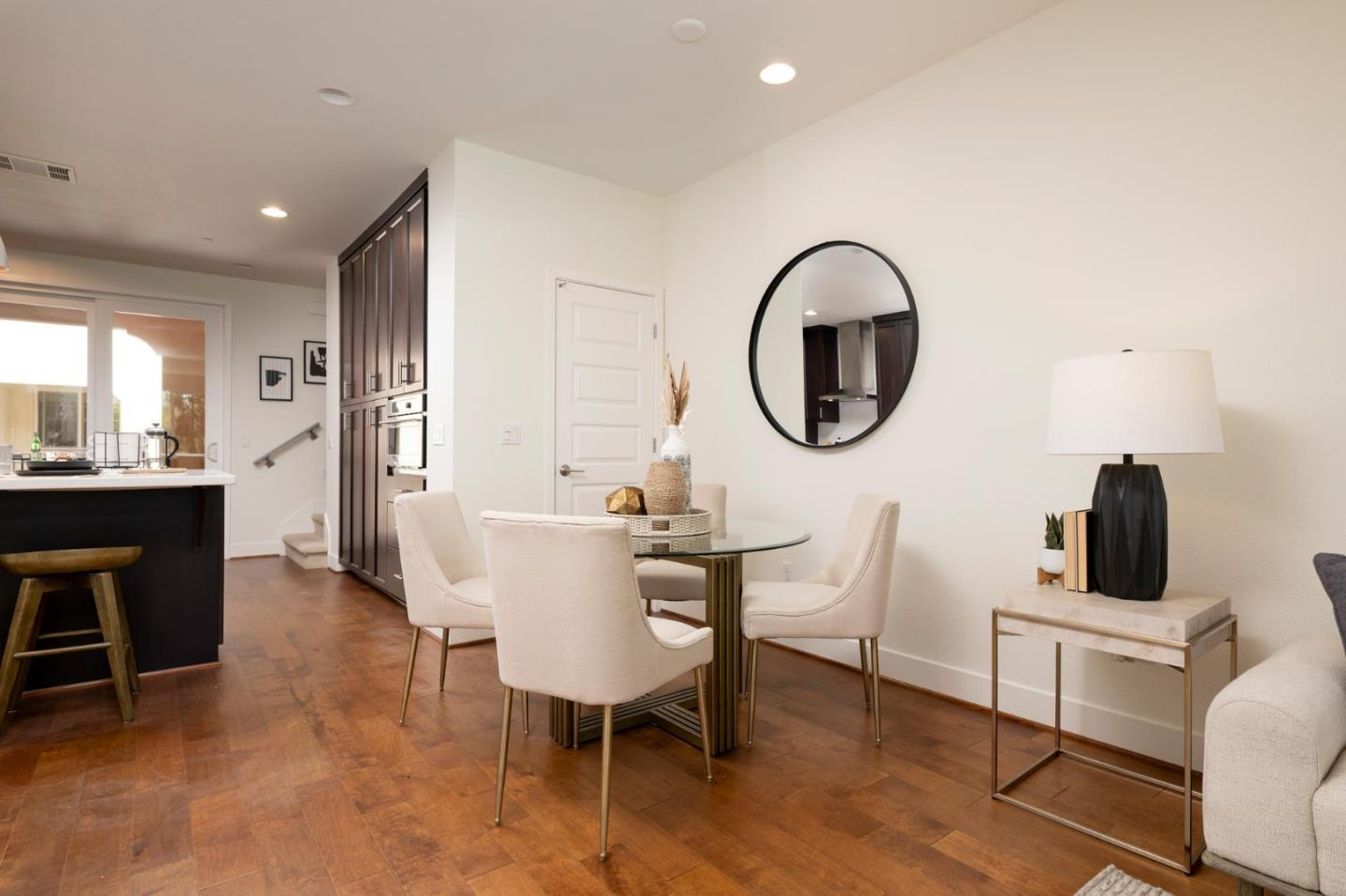 Detail Gallery Image 7 of 26 For 373 Derby Ave, San Mateo,  CA 94403 - 2 Beds | 2/1 Baths