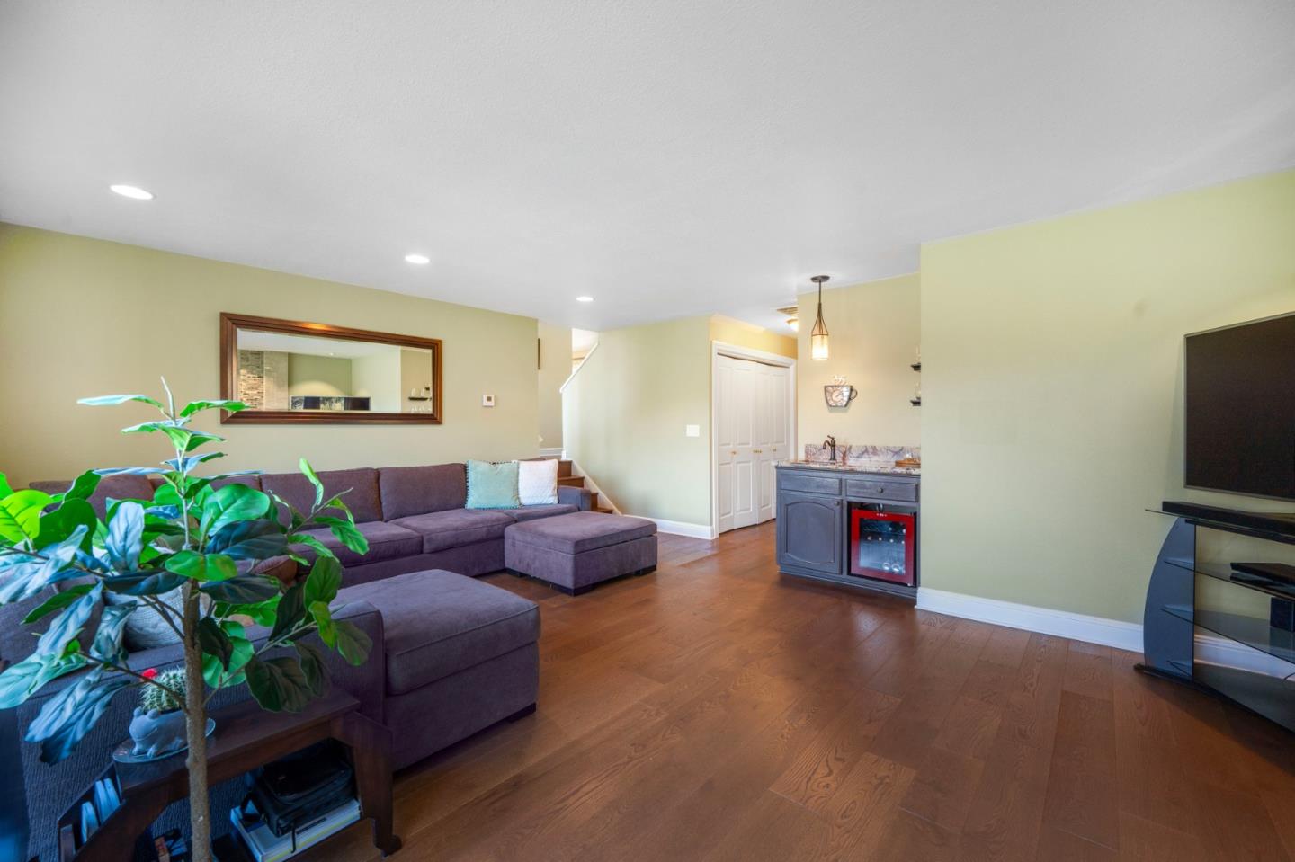 Detail Gallery Image 12 of 37 For 16780 Dry Creek Ct, Morgan Hill,  CA 95037 - 4 Beds | 3 Baths