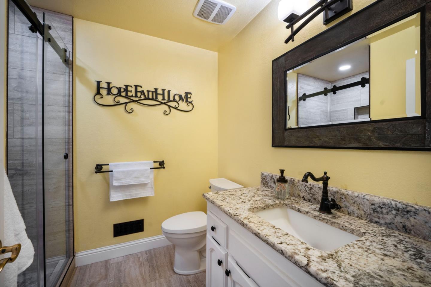 Detail Gallery Image 16 of 37 For 16780 Dry Creek Ct, Morgan Hill,  CA 95037 - 4 Beds | 3 Baths