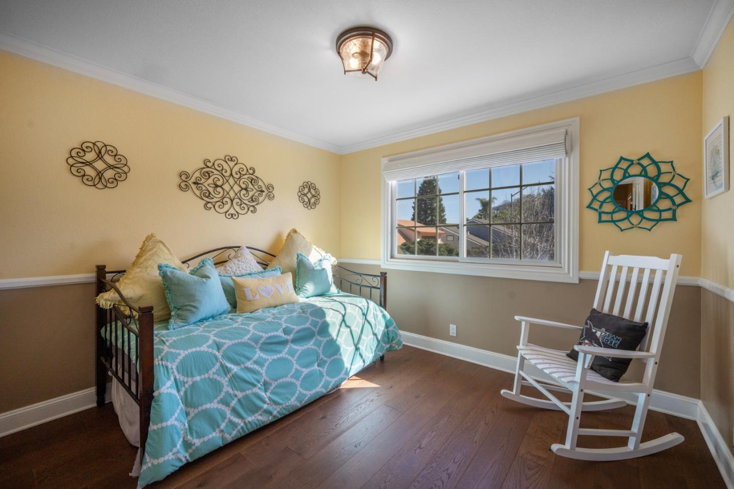 Detail Gallery Image 18 of 37 For 16780 Dry Creek Ct, Morgan Hill,  CA 95037 - 4 Beds | 3 Baths