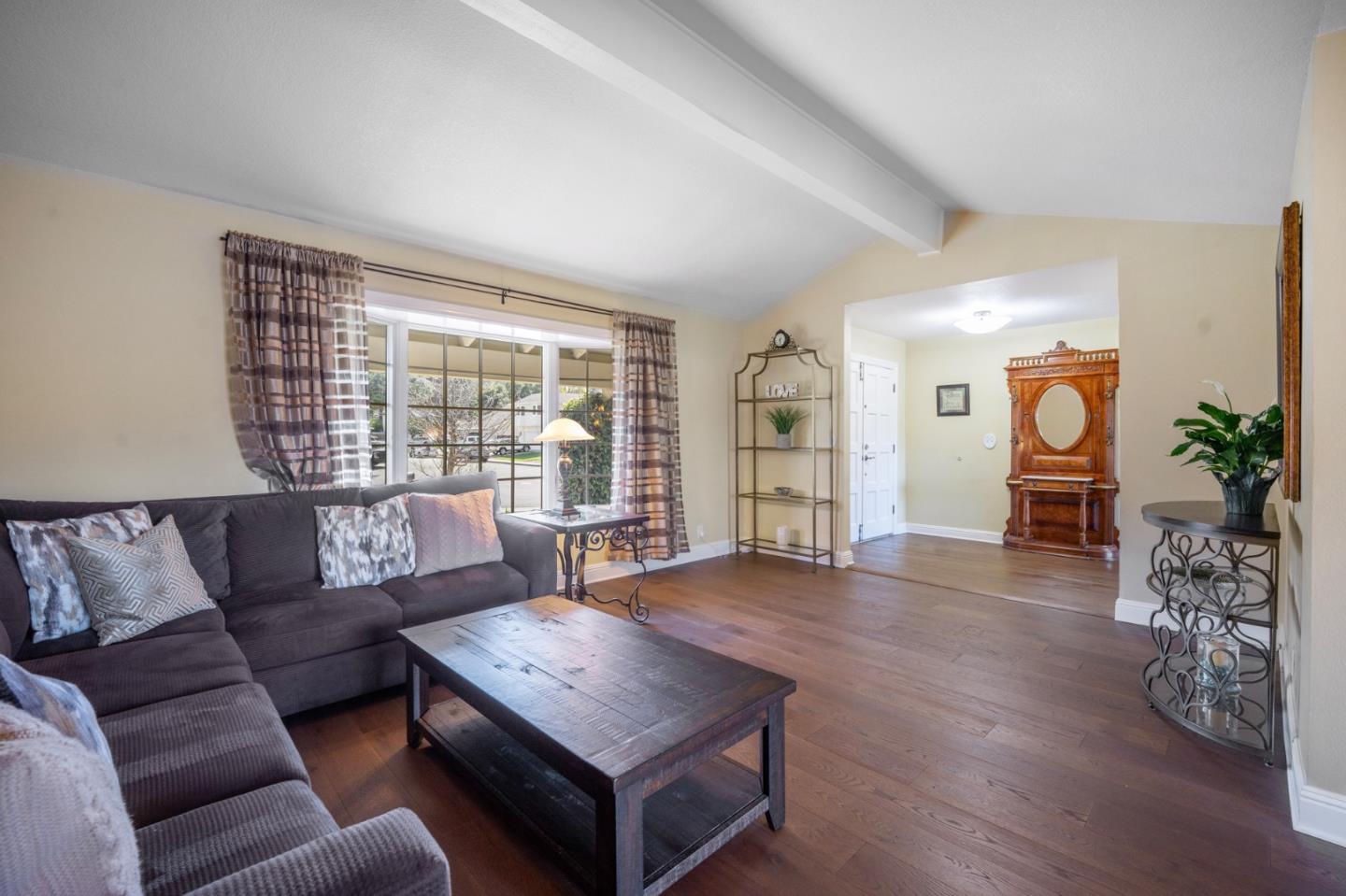 Detail Gallery Image 5 of 37 For 16780 Dry Creek Ct, Morgan Hill,  CA 95037 - 4 Beds | 3 Baths