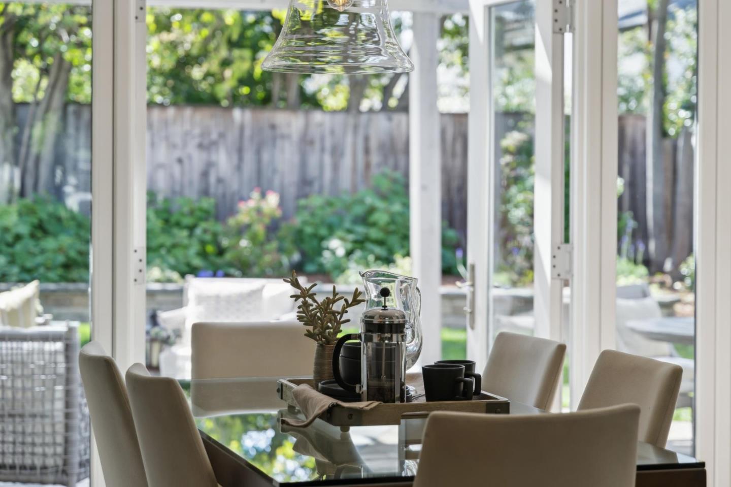 Detail Gallery Image 12 of 37 For 924 Sycamore Dr, Palo Alto,  CA 94303 - 3 Beds | 2 Baths