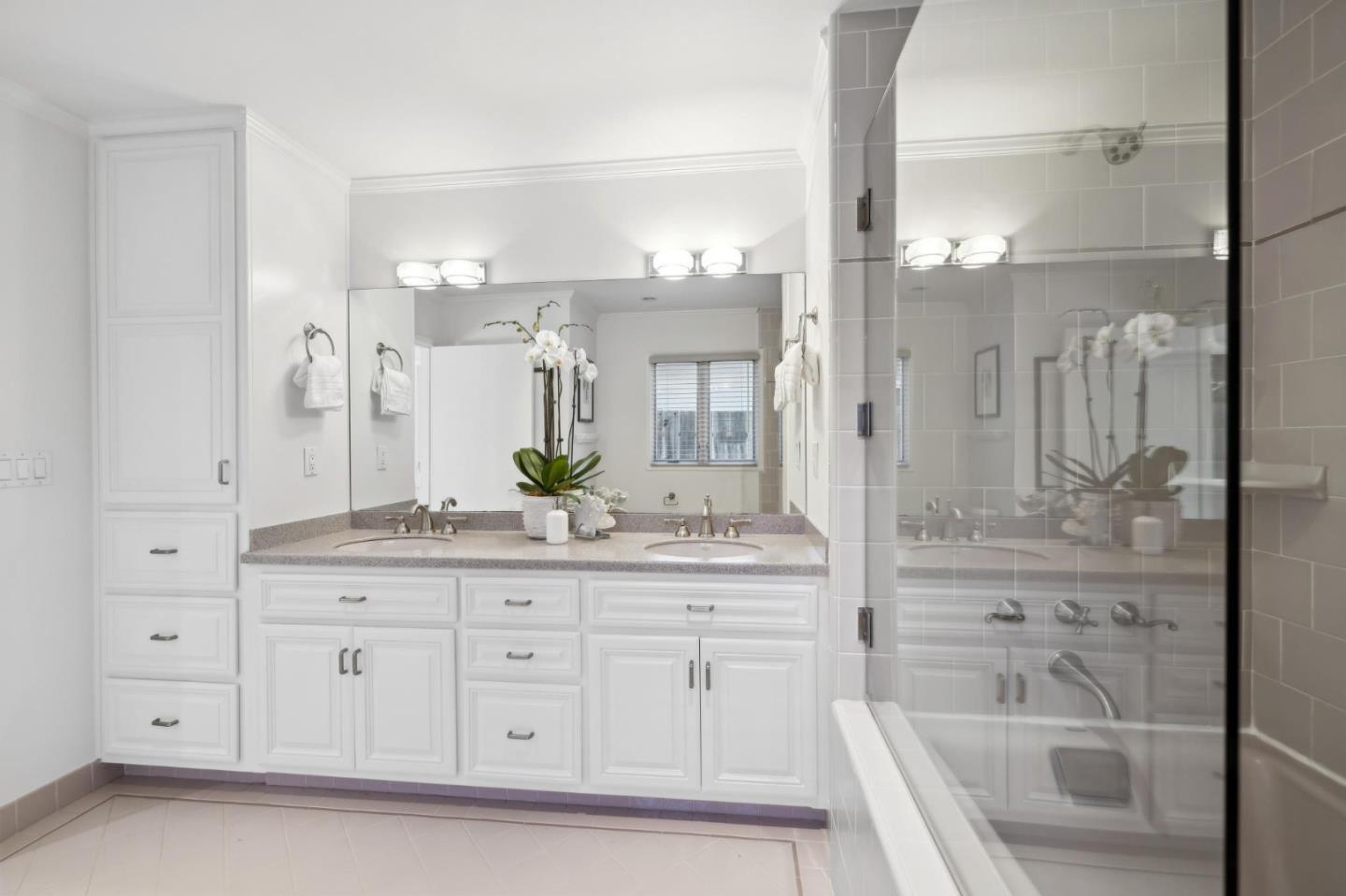 Detail Gallery Image 23 of 37 For 924 Sycamore Dr, Palo Alto,  CA 94303 - 3 Beds | 2 Baths