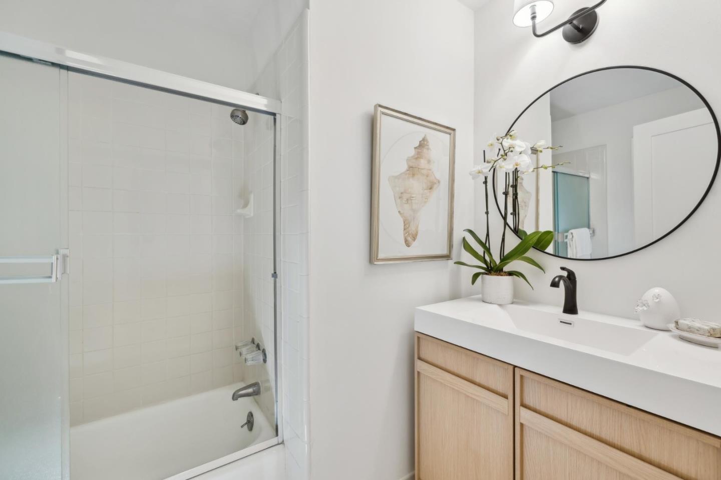 Detail Gallery Image 28 of 37 For 924 Sycamore Dr, Palo Alto,  CA 94303 - 3 Beds | 2 Baths