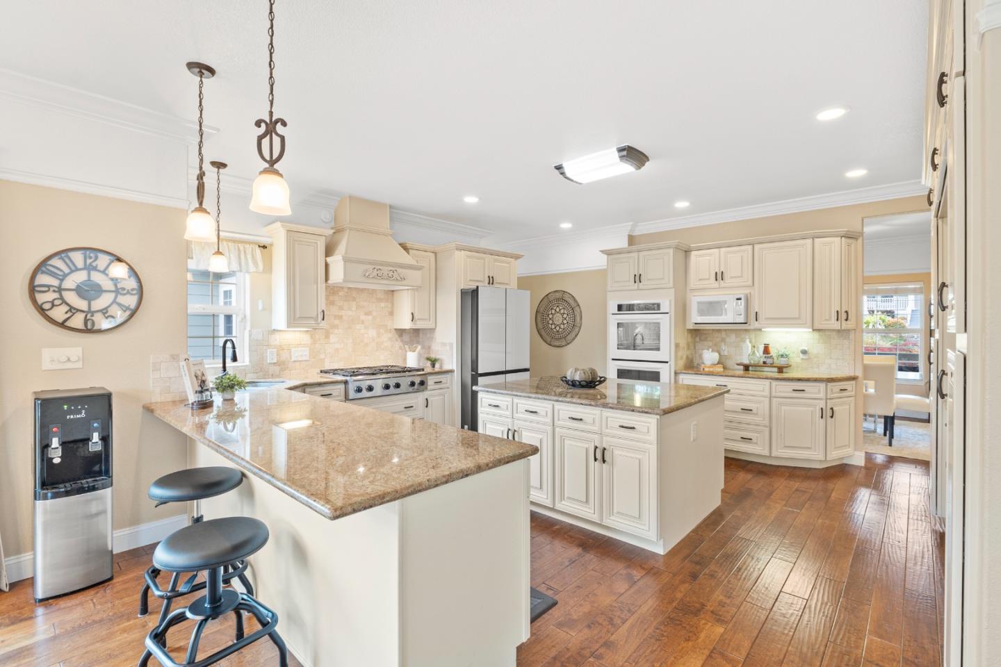 Detail Gallery Image 15 of 65 For 270 Olga Maria Ct, Penngrove,  CA 94951 - 4 Beds | 3/1 Baths