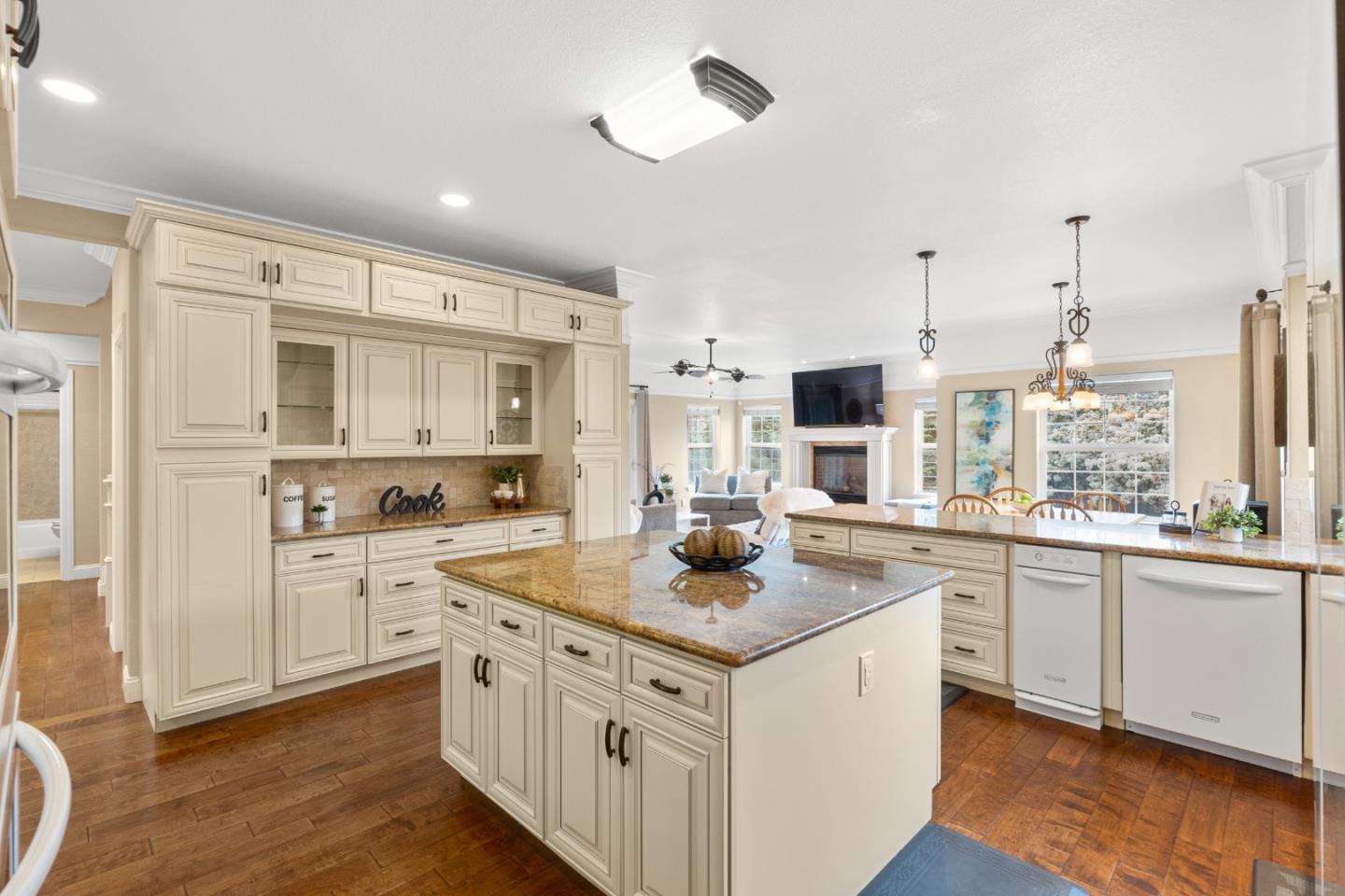 Detail Gallery Image 19 of 65 For 270 Olga Maria Ct, Penngrove,  CA 94951 - 4 Beds | 3/1 Baths