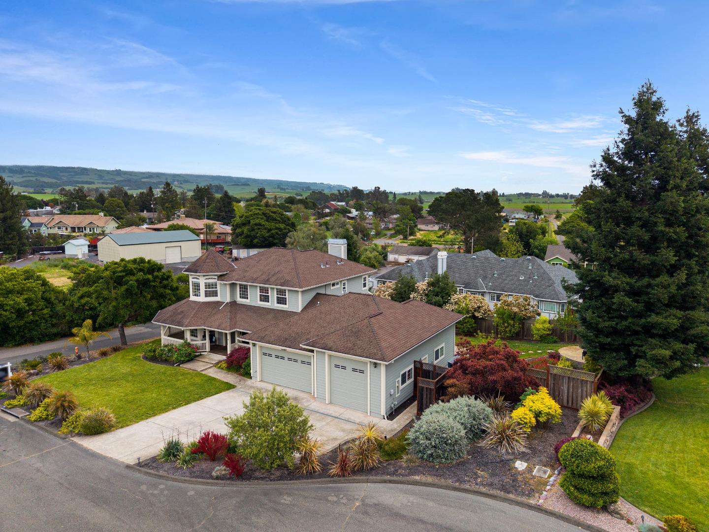 Detail Gallery Image 63 of 65 For 270 Olga Maria Ct, Penngrove,  CA 94951 - 4 Beds | 3/1 Baths
