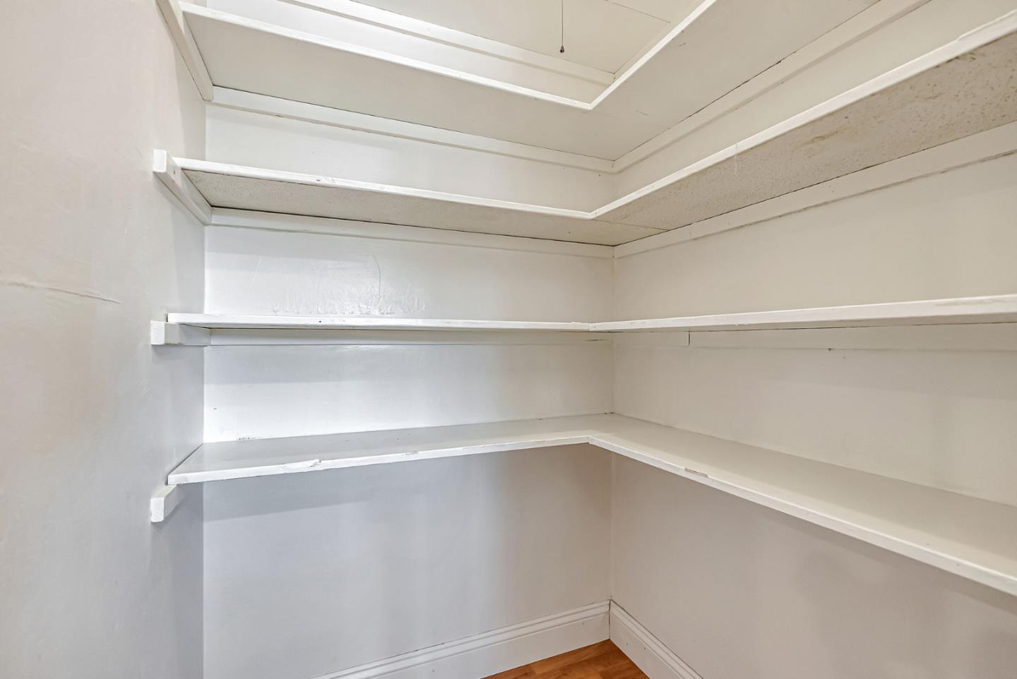 Detail Gallery Image 16 of 37 For 30416 Treeview St, Hayward,  CA 94544 - 3 Beds | 2 Baths