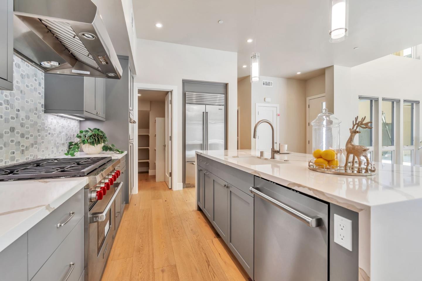 Detail Gallery Image 13 of 43 For 826 W Olive Ave, Sunnyvale,  CA 94086 - 3 Beds | 2/1 Baths