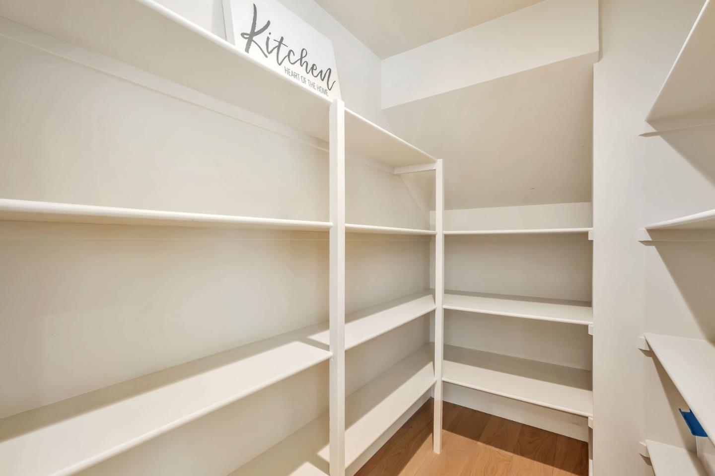 Detail Gallery Image 14 of 43 For 826 W Olive Ave, Sunnyvale,  CA 94086 - 3 Beds | 2/1 Baths