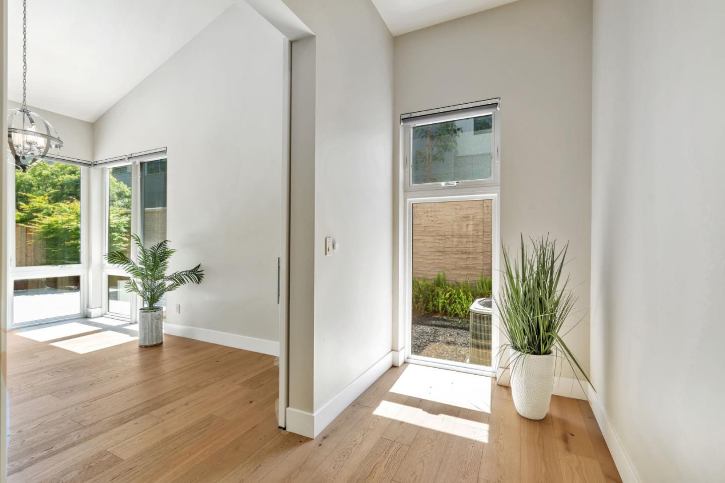 Detail Gallery Image 19 of 43 For 826 W Olive Ave, Sunnyvale,  CA 94086 - 3 Beds | 2/1 Baths