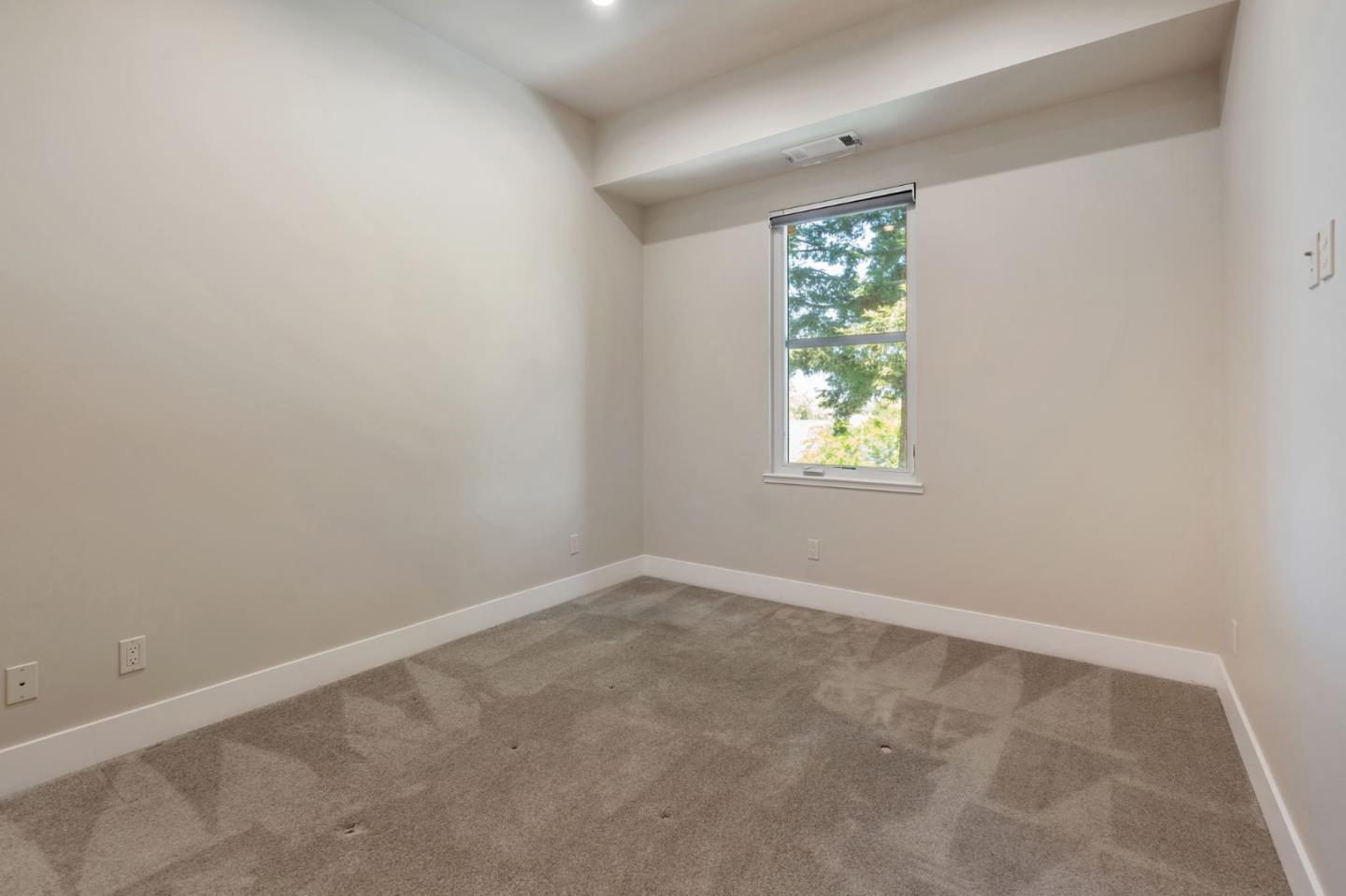 Detail Gallery Image 28 of 43 For 826 W Olive Ave, Sunnyvale,  CA 94086 - 3 Beds | 2/1 Baths