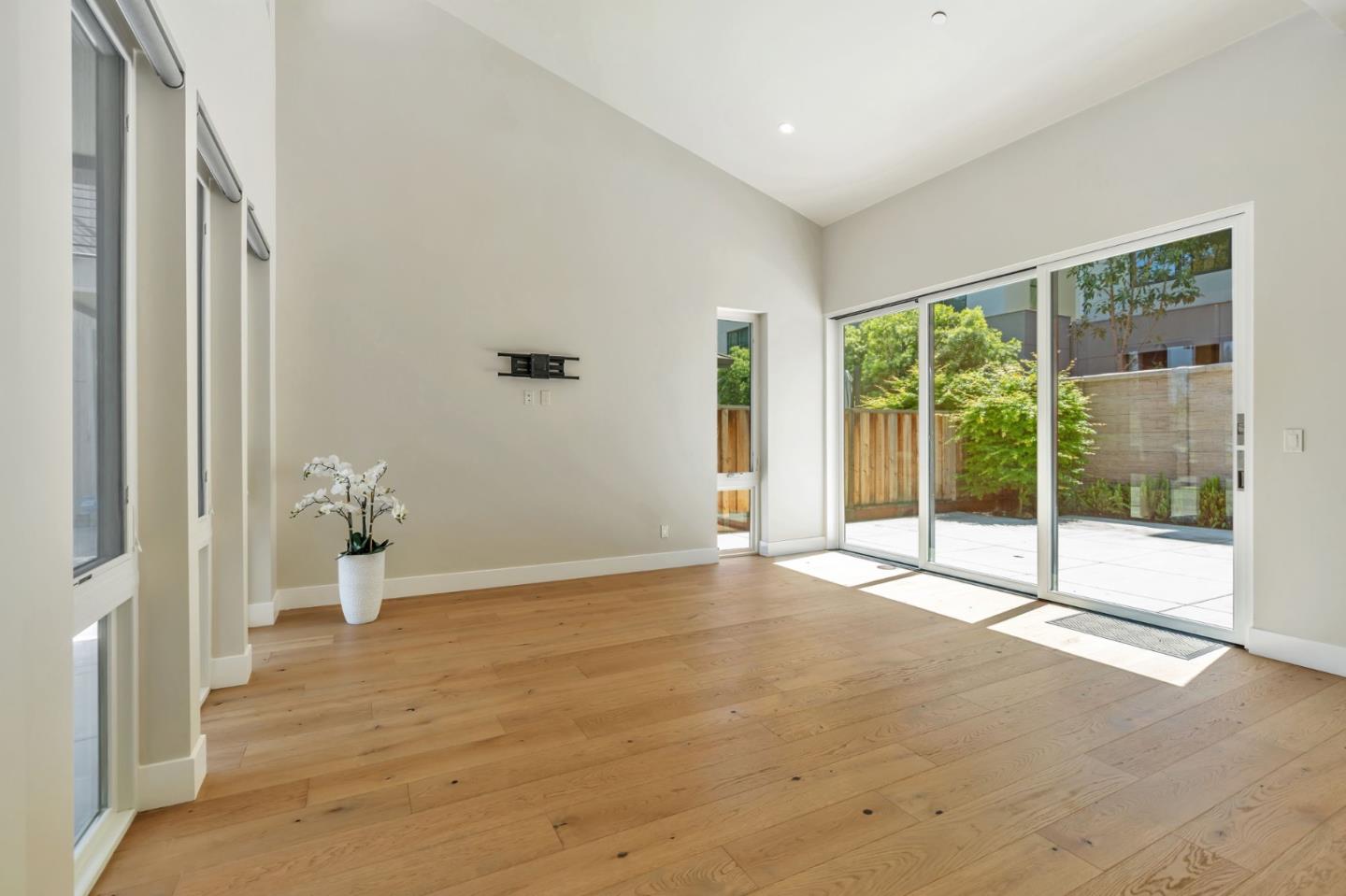 Detail Gallery Image 6 of 43 For 826 W Olive Ave, Sunnyvale,  CA 94086 - 3 Beds | 2/1 Baths