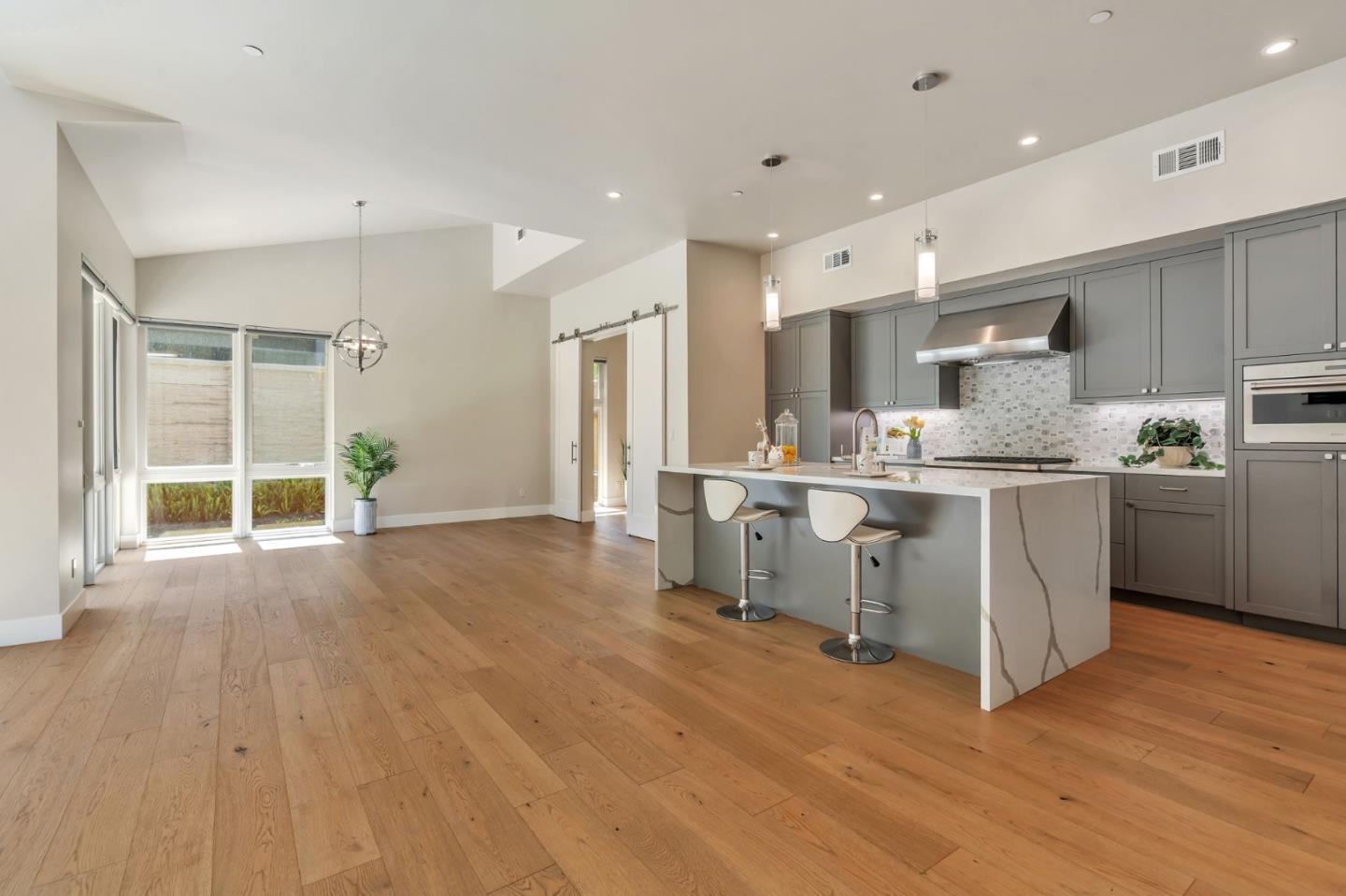Detail Gallery Image 8 of 43 For 826 W Olive Ave, Sunnyvale,  CA 94086 - 3 Beds | 2/1 Baths