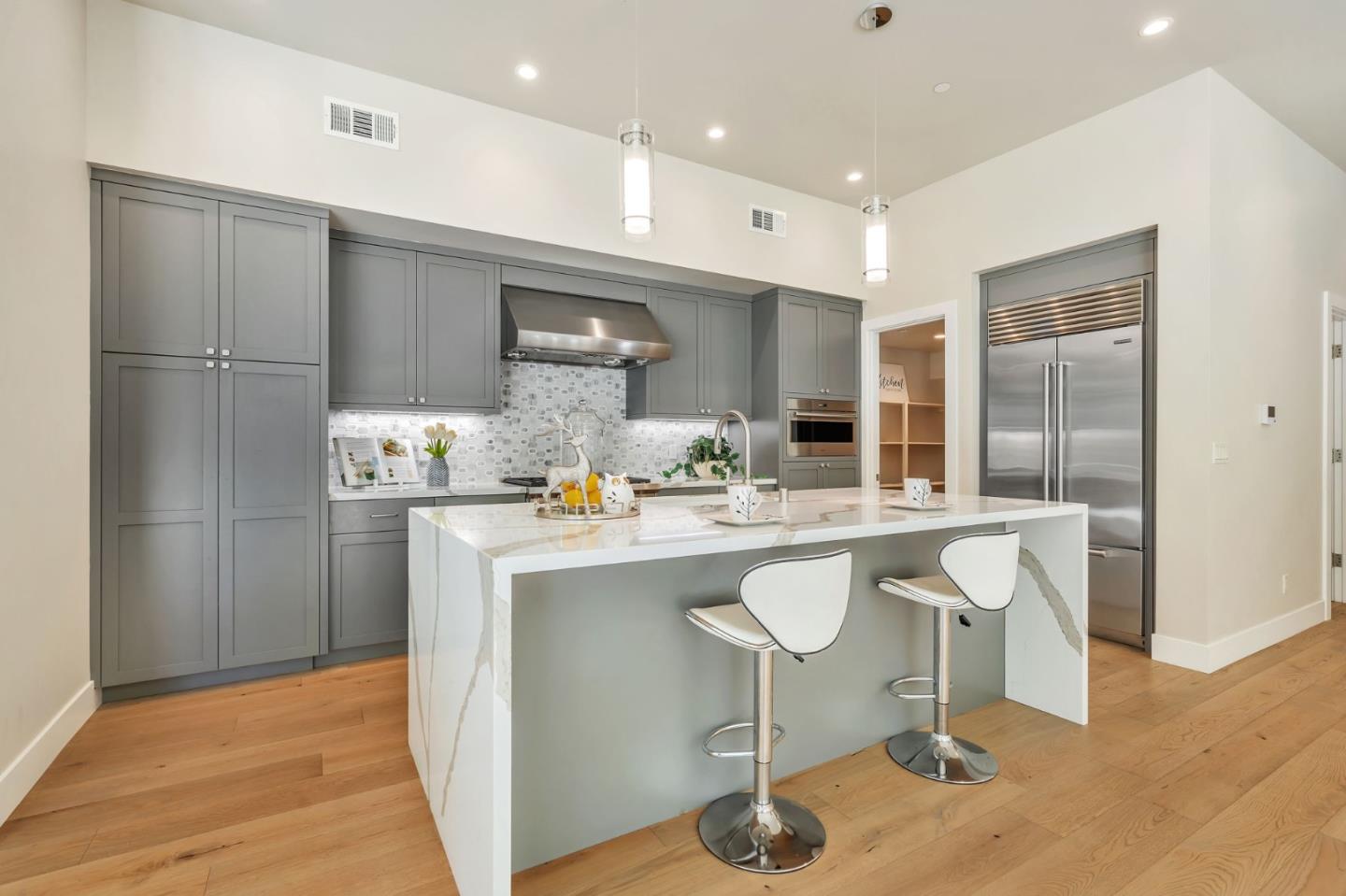 Detail Gallery Image 9 of 43 For 826 W Olive Ave, Sunnyvale,  CA 94086 - 3 Beds | 2/1 Baths
