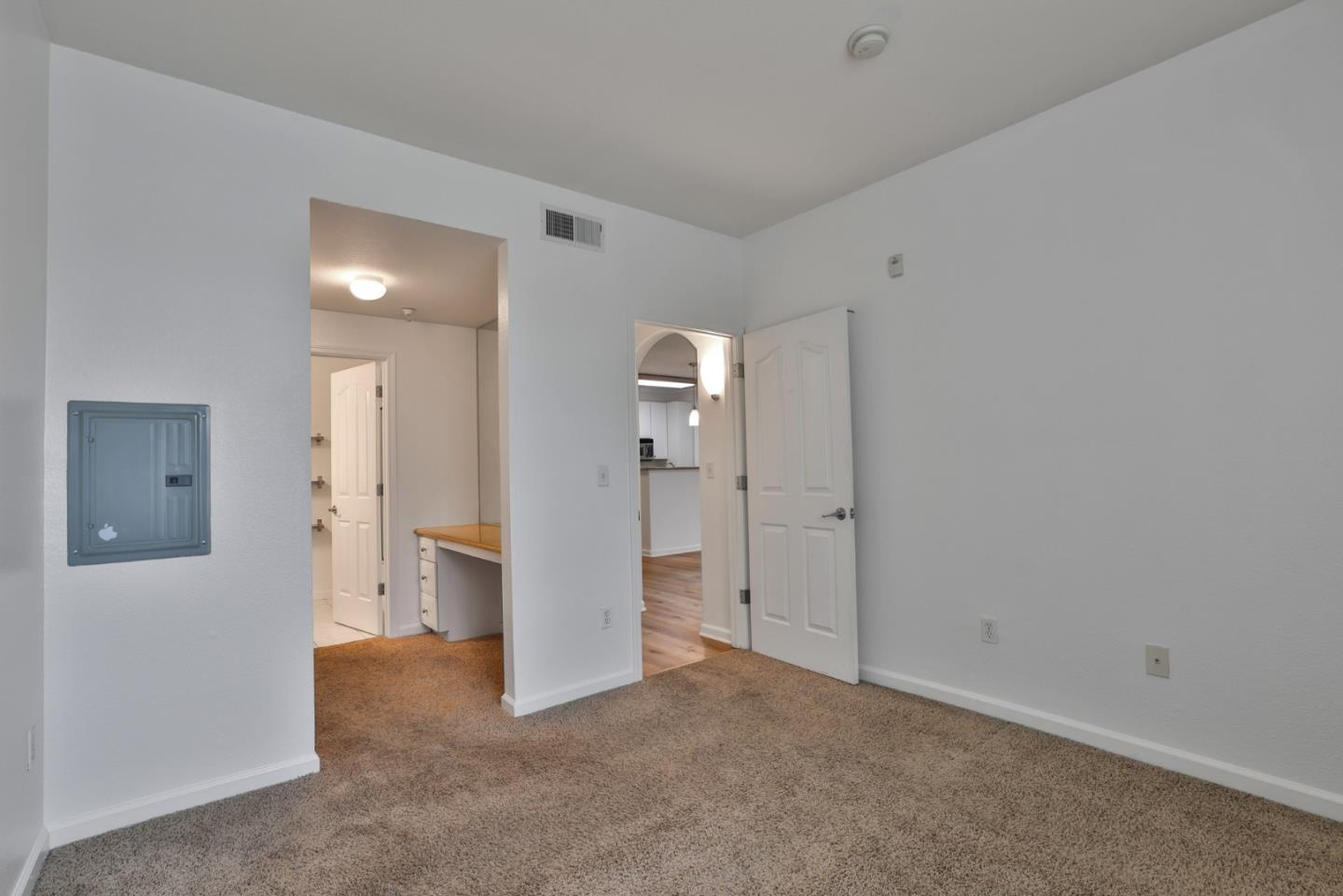 Detail Gallery Image 10 of 24 For 801 S Winchester Blvd #1204,  San Jose,  CA 95128 - 2 Beds | 2 Baths