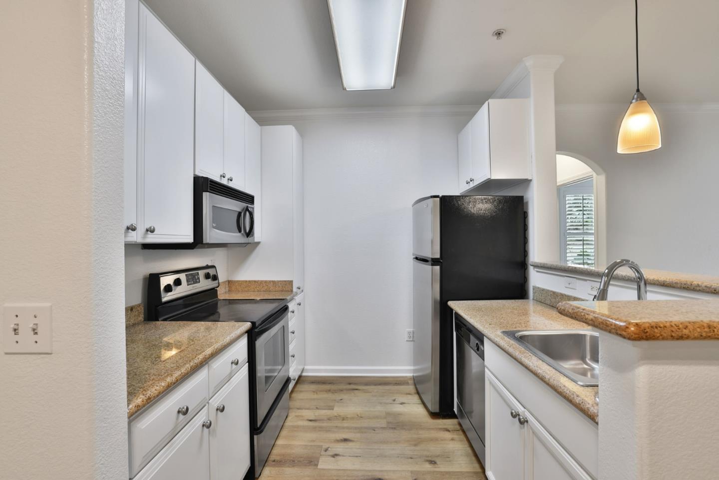 Detail Gallery Image 5 of 24 For 801 S Winchester Blvd #1204,  San Jose,  CA 95128 - 2 Beds | 2 Baths
