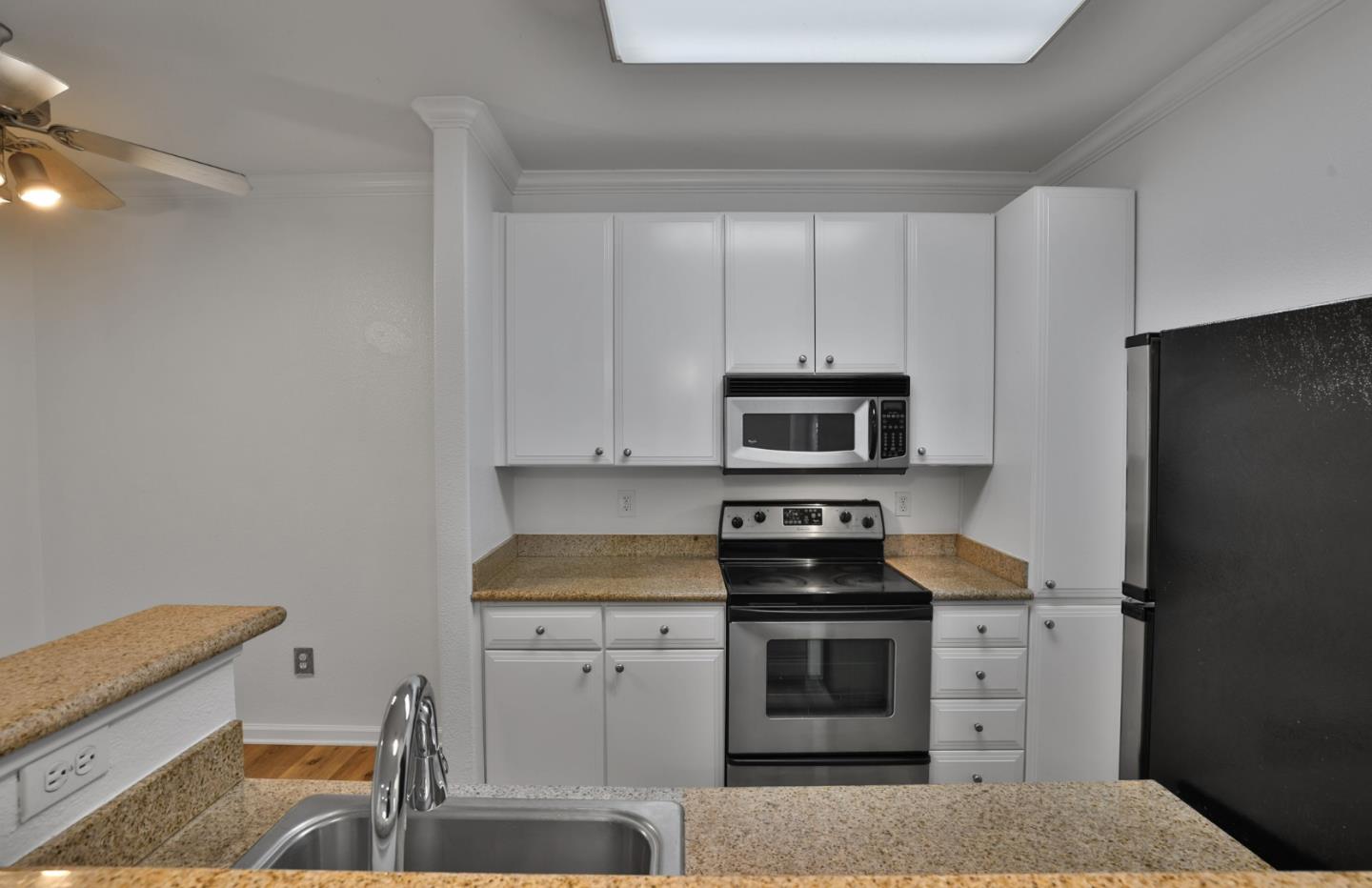 Detail Gallery Image 6 of 24 For 801 S Winchester Blvd #1204,  San Jose,  CA 95128 - 2 Beds | 2 Baths