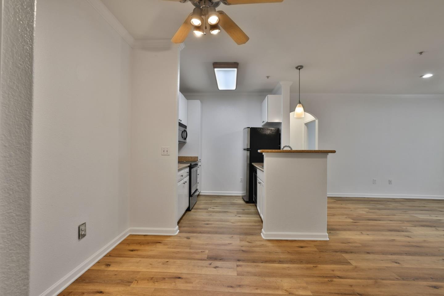 Detail Gallery Image 7 of 24 For 801 S Winchester Blvd #1204,  San Jose,  CA 95128 - 2 Beds | 2 Baths