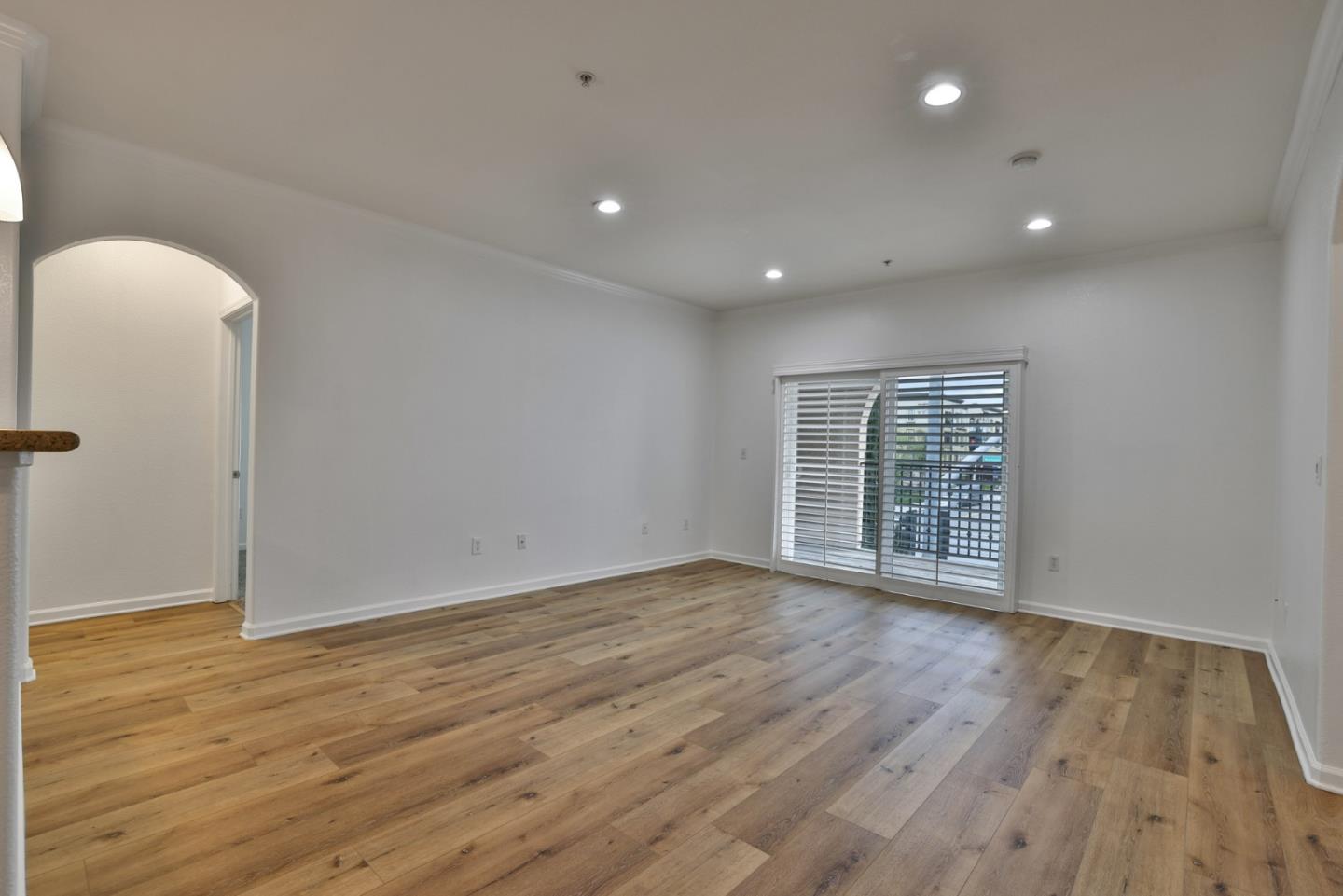 Detail Gallery Image 8 of 24 For 801 S Winchester Blvd #1204,  San Jose,  CA 95128 - 2 Beds | 2 Baths
