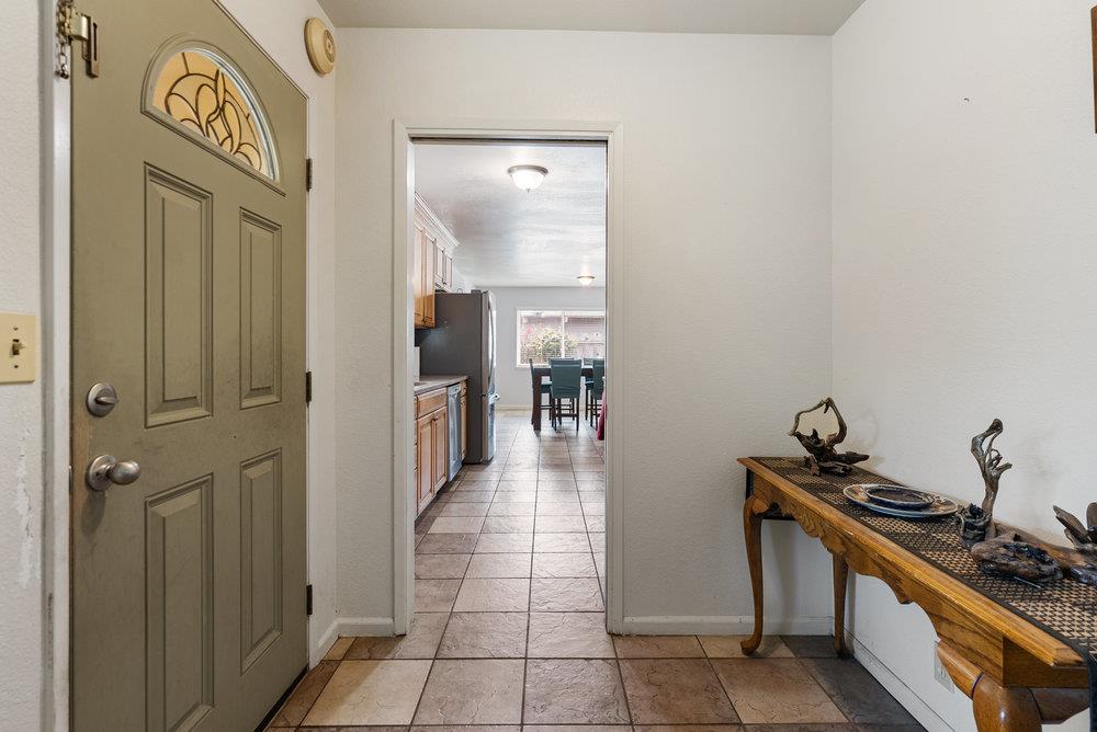 Detail Gallery Image 11 of 49 For 1052 San Simeon Dr, Salinas,  CA 93901 - 3 Beds | 2 Baths