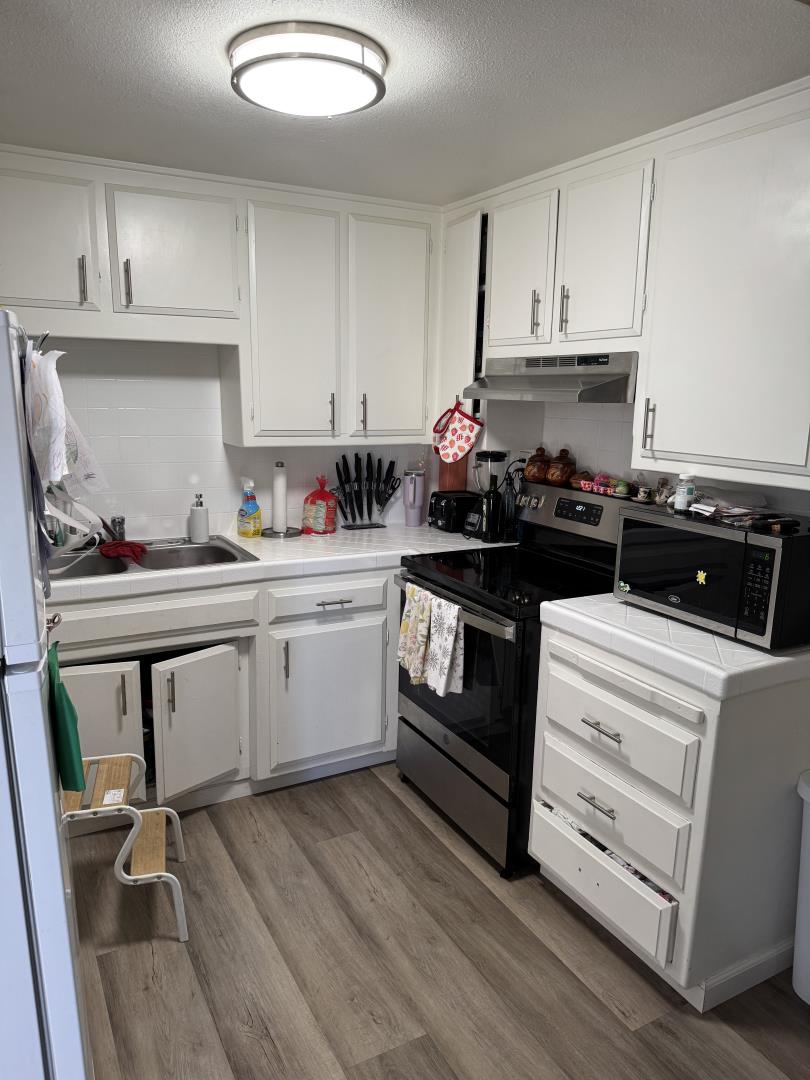 Detail Gallery Image 18 of 23 For 3819 Underwood Dr, San Jose,  CA 95117 - – Beds | – Baths