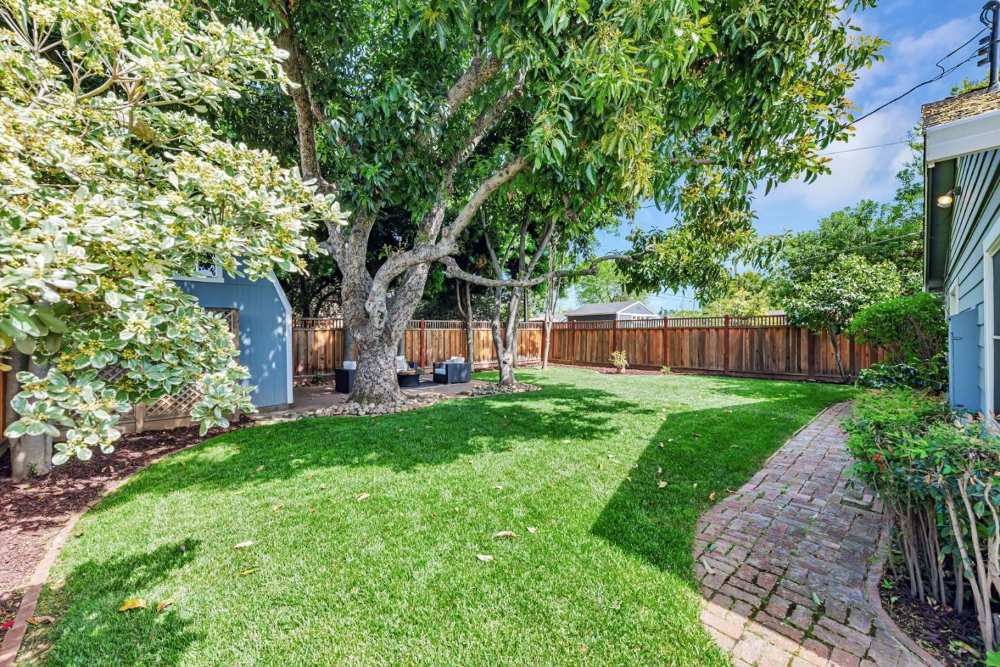 Detail Gallery Image 34 of 41 For 2002 Coastland Ave, San Jose,  CA 95125 - 3 Beds | 1/1 Baths