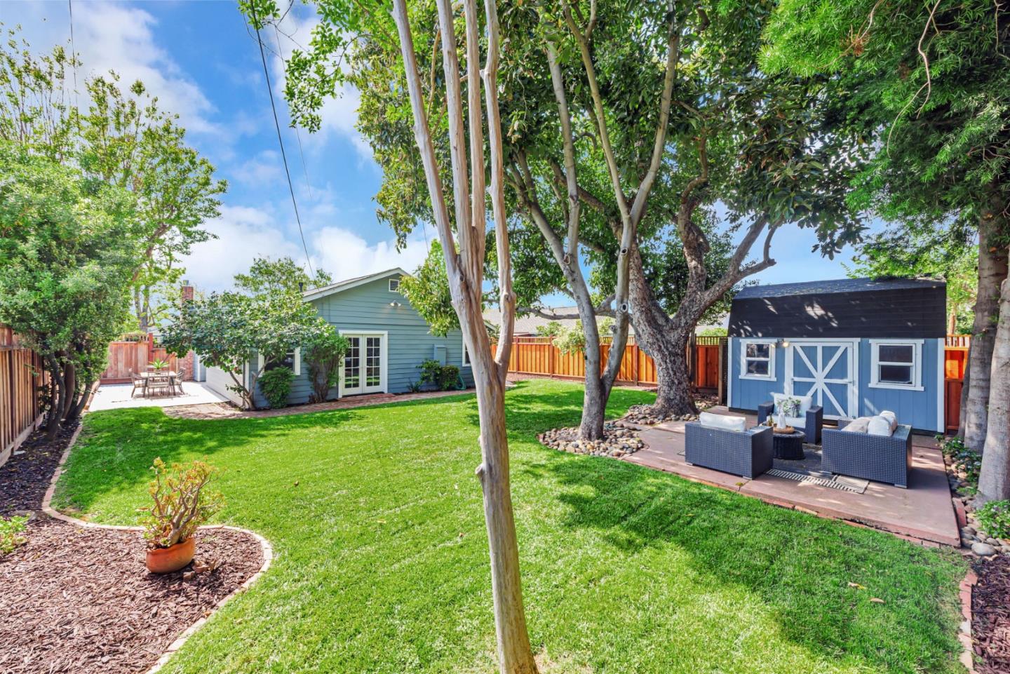 Detail Gallery Image 36 of 41 For 2002 Coastland Ave, San Jose,  CA 95125 - 3 Beds | 1/1 Baths