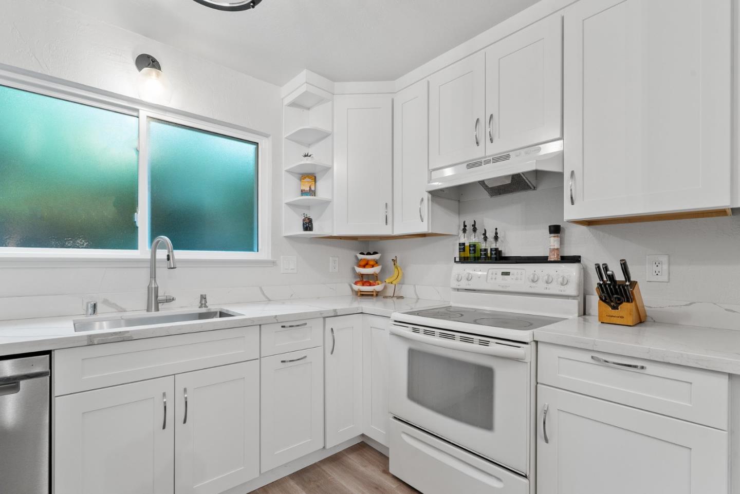 Detail Gallery Image 12 of 36 For 1200 Capitola Rd #21,  Santa Cruz,  CA 95062 - 3 Beds | 1 Baths