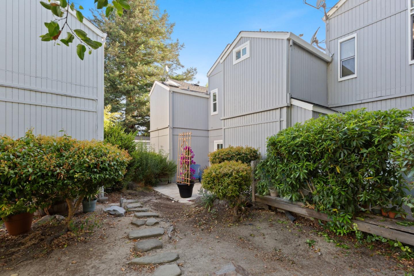 Detail Gallery Image 29 of 36 For 1200 Capitola Rd #21,  Santa Cruz,  CA 95062 - 3 Beds | 1 Baths
