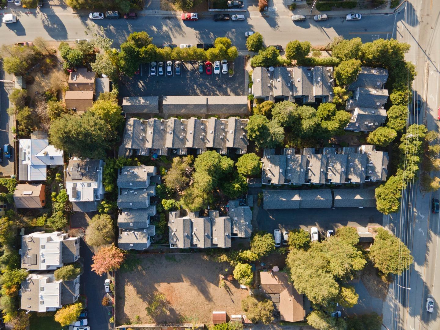Detail Gallery Image 33 of 36 For 1200 Capitola Rd #21,  Santa Cruz,  CA 95062 - 3 Beds | 1 Baths