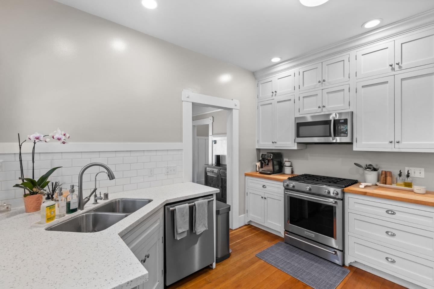 Detail Gallery Image 7 of 25 For 455 S 12th St, San Jose,  CA 95112 - 2 Beds | 1 Baths