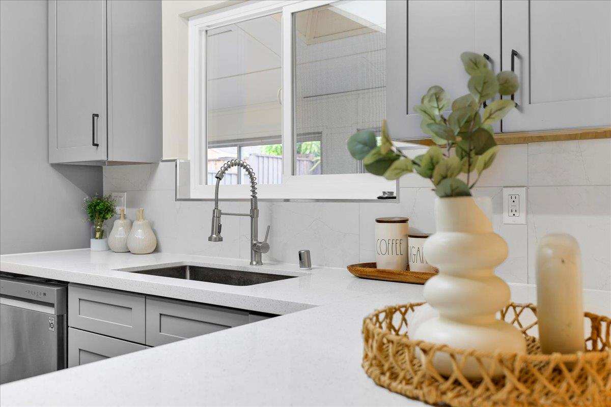 Detail Gallery Image 32 of 99 For 2828 Monte Cresta Way, San Jose,  CA 95132 - 4 Beds | 3/1 Baths